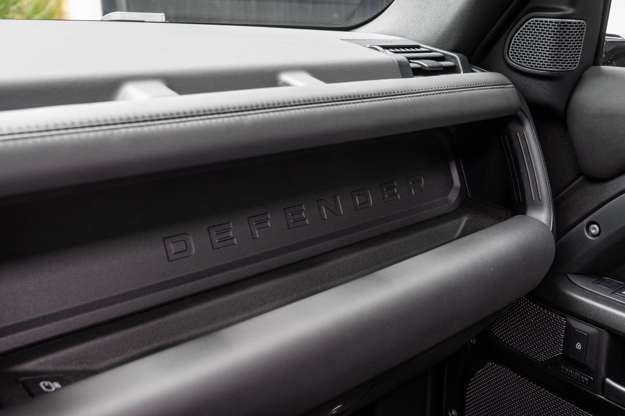 Land Rover Defender view 47