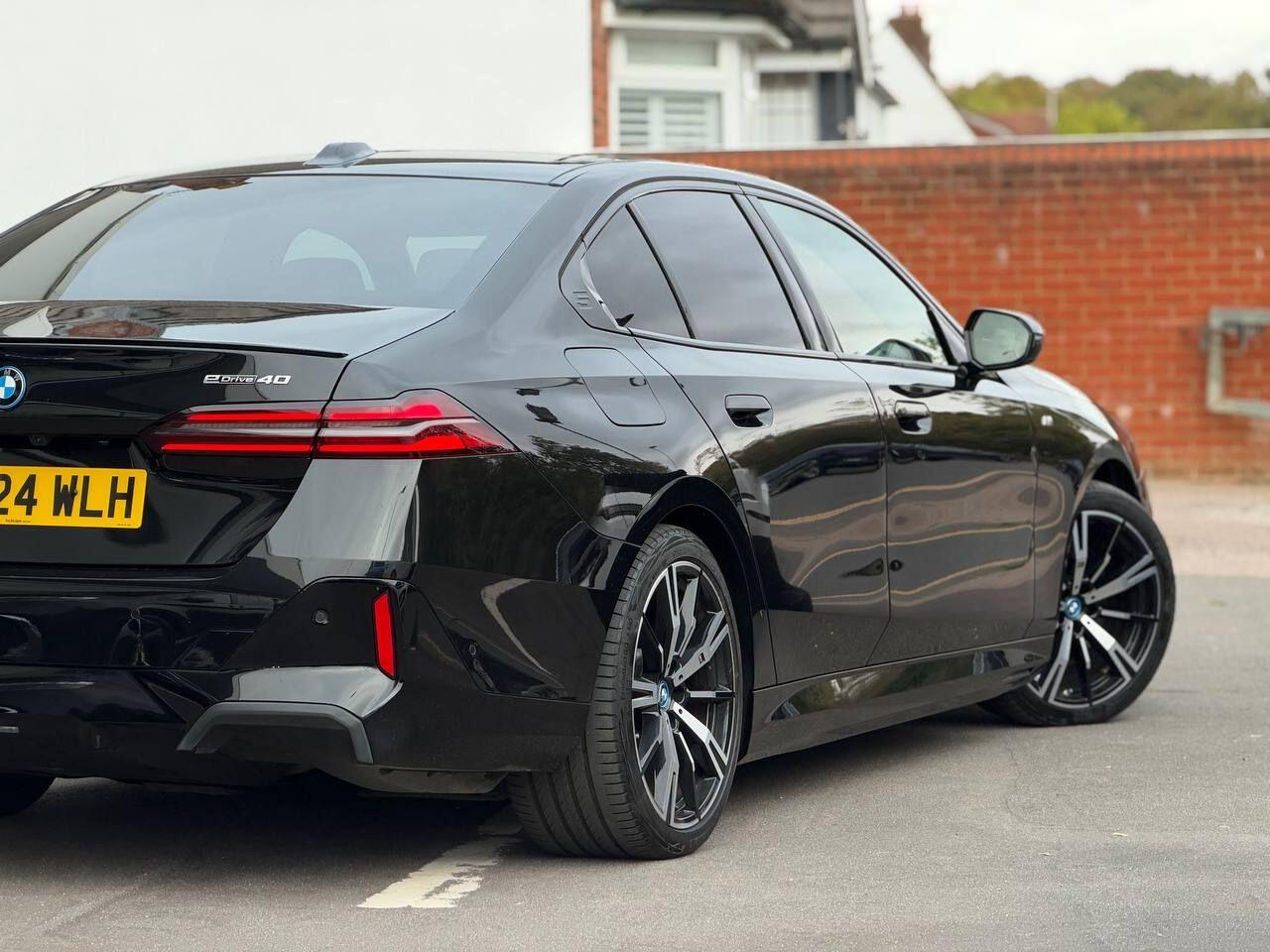 BMW i5 view 75