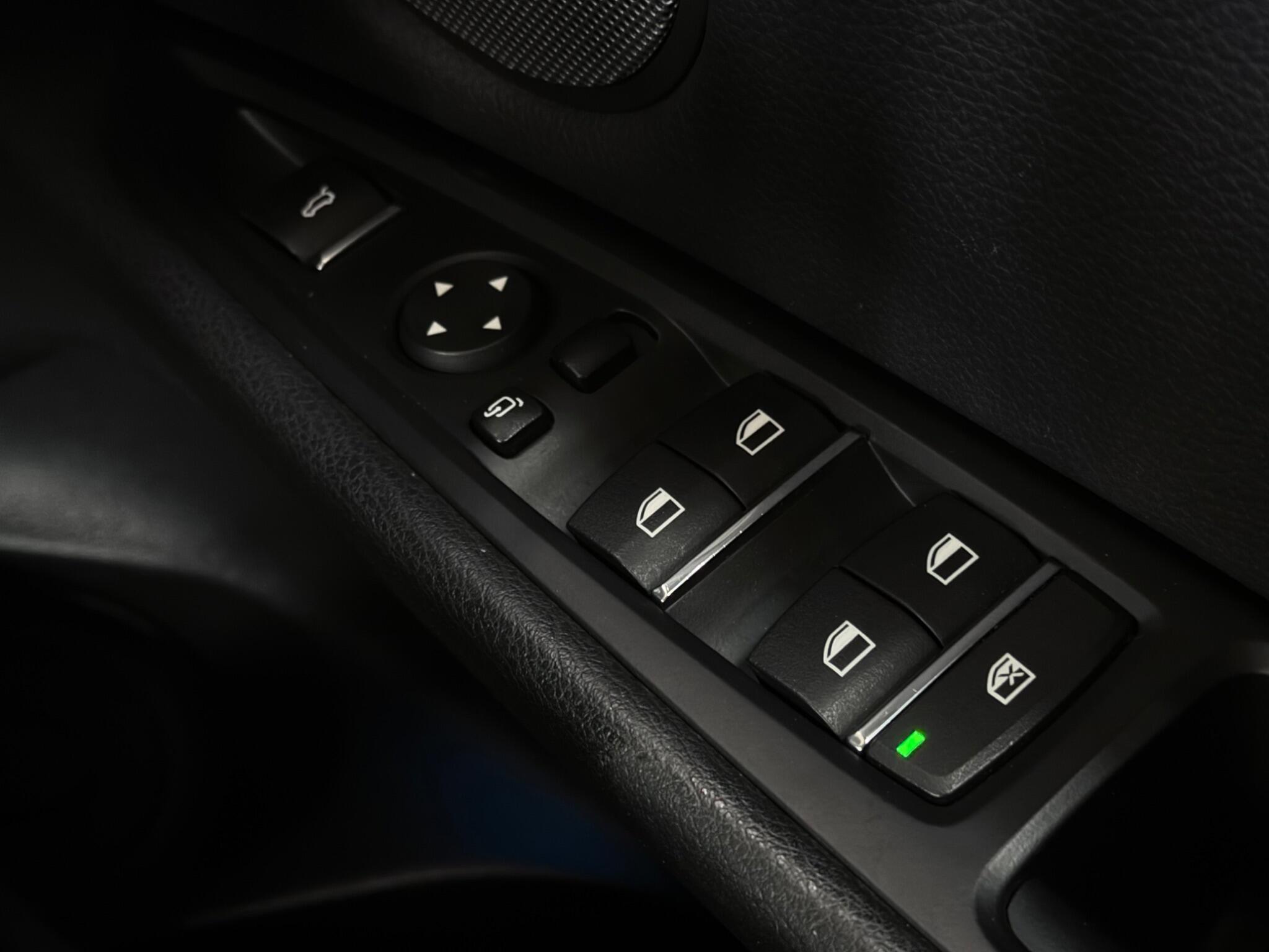 BMW X5 view 24