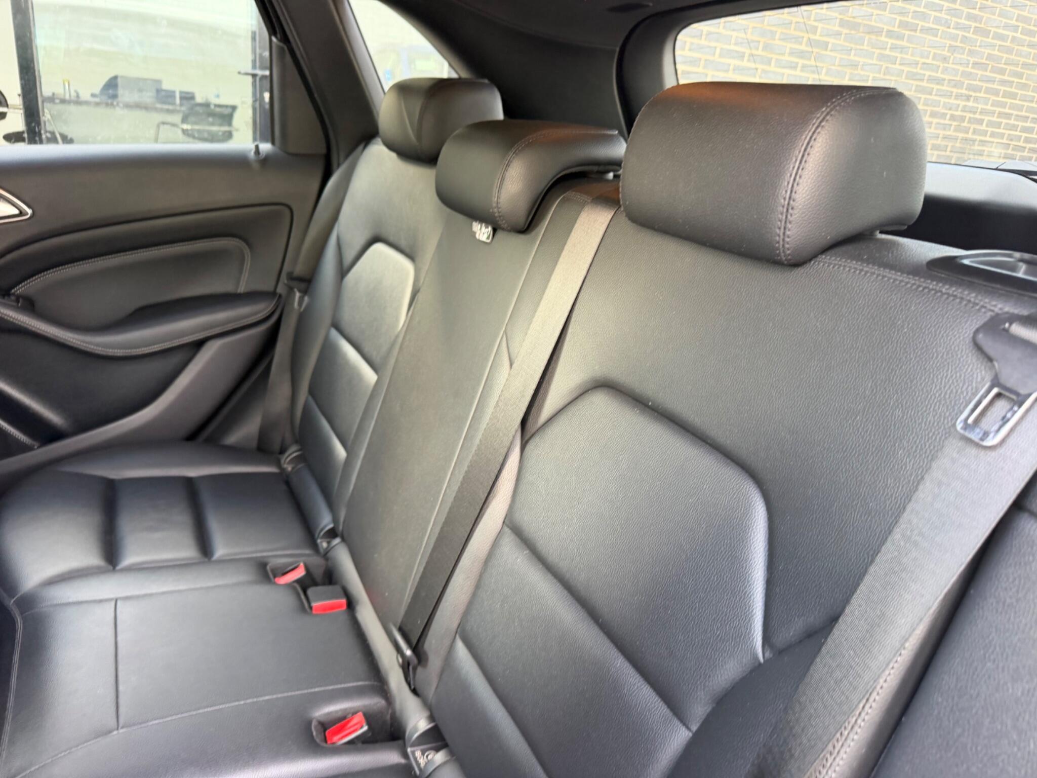Mercedes-Benz B-Class view 28