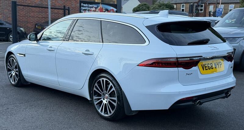 Jaguar XF view 5