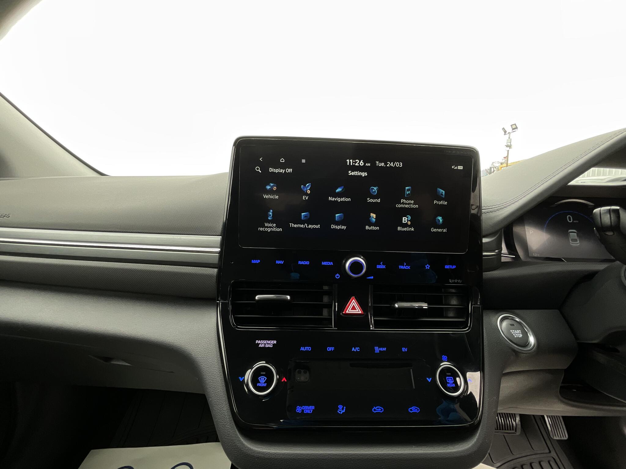 Hyundai Ioniq view 29
