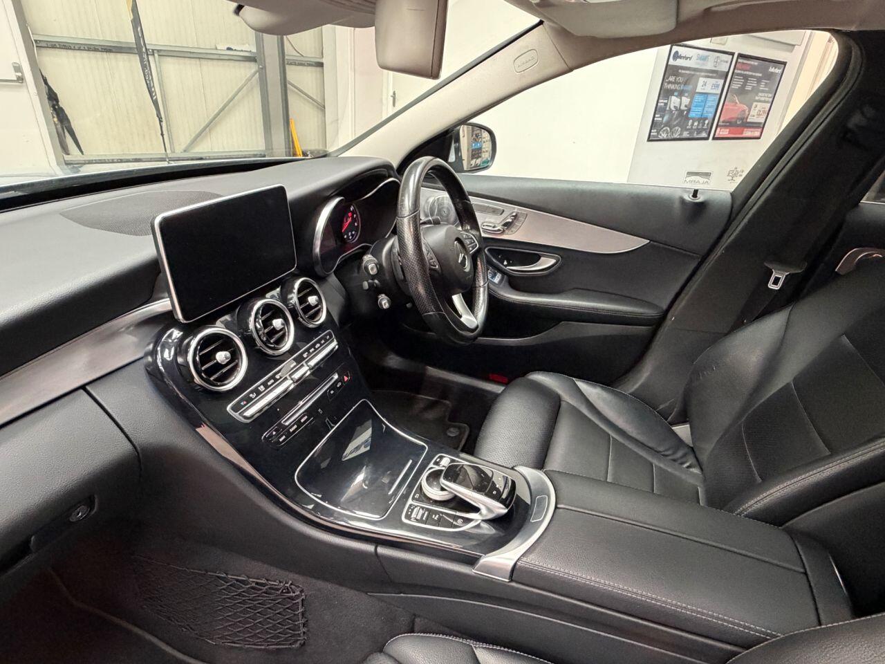Mercedes-Benz C Class view 8