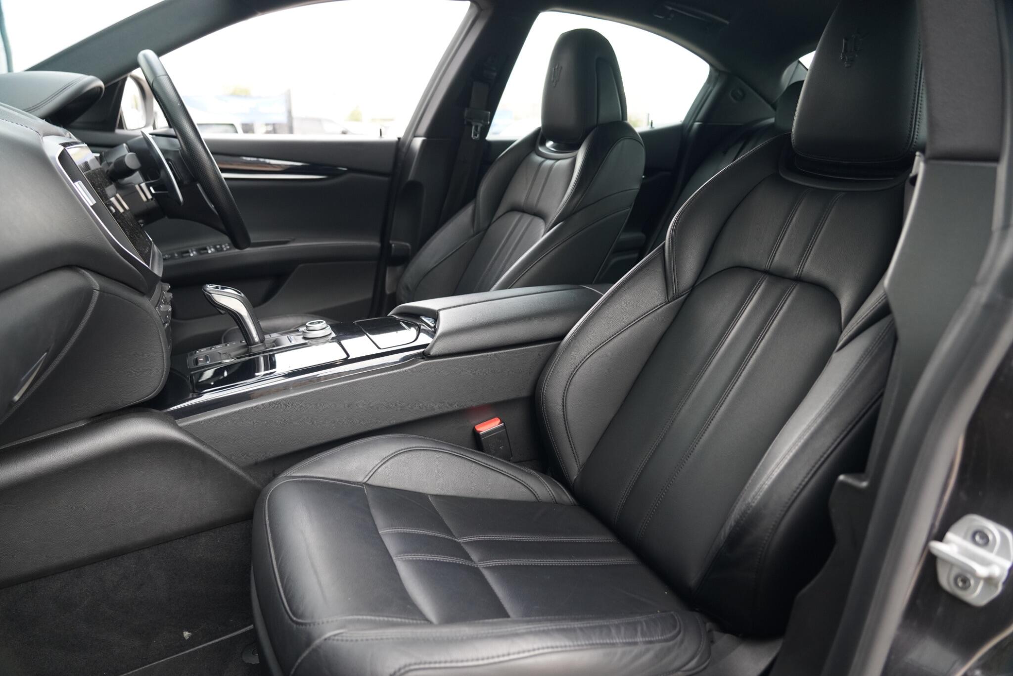 Maserati Ghibli view 15