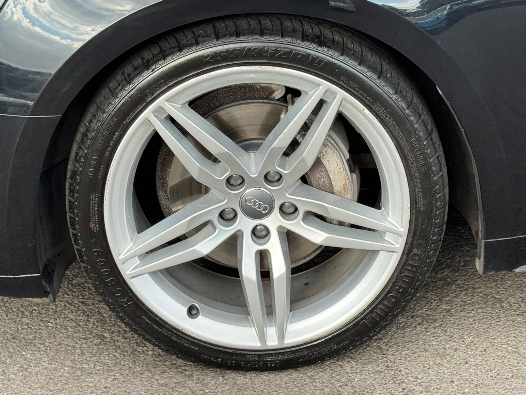 Audi A5 view 32