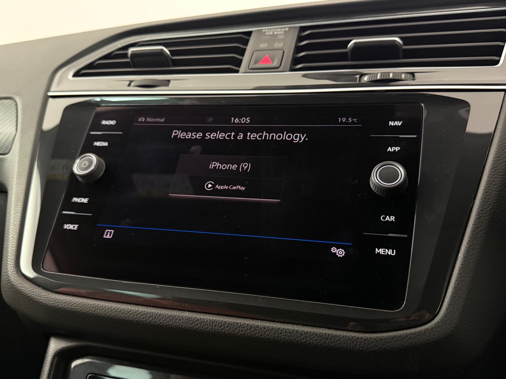 Volkswagen Tiguan view 29