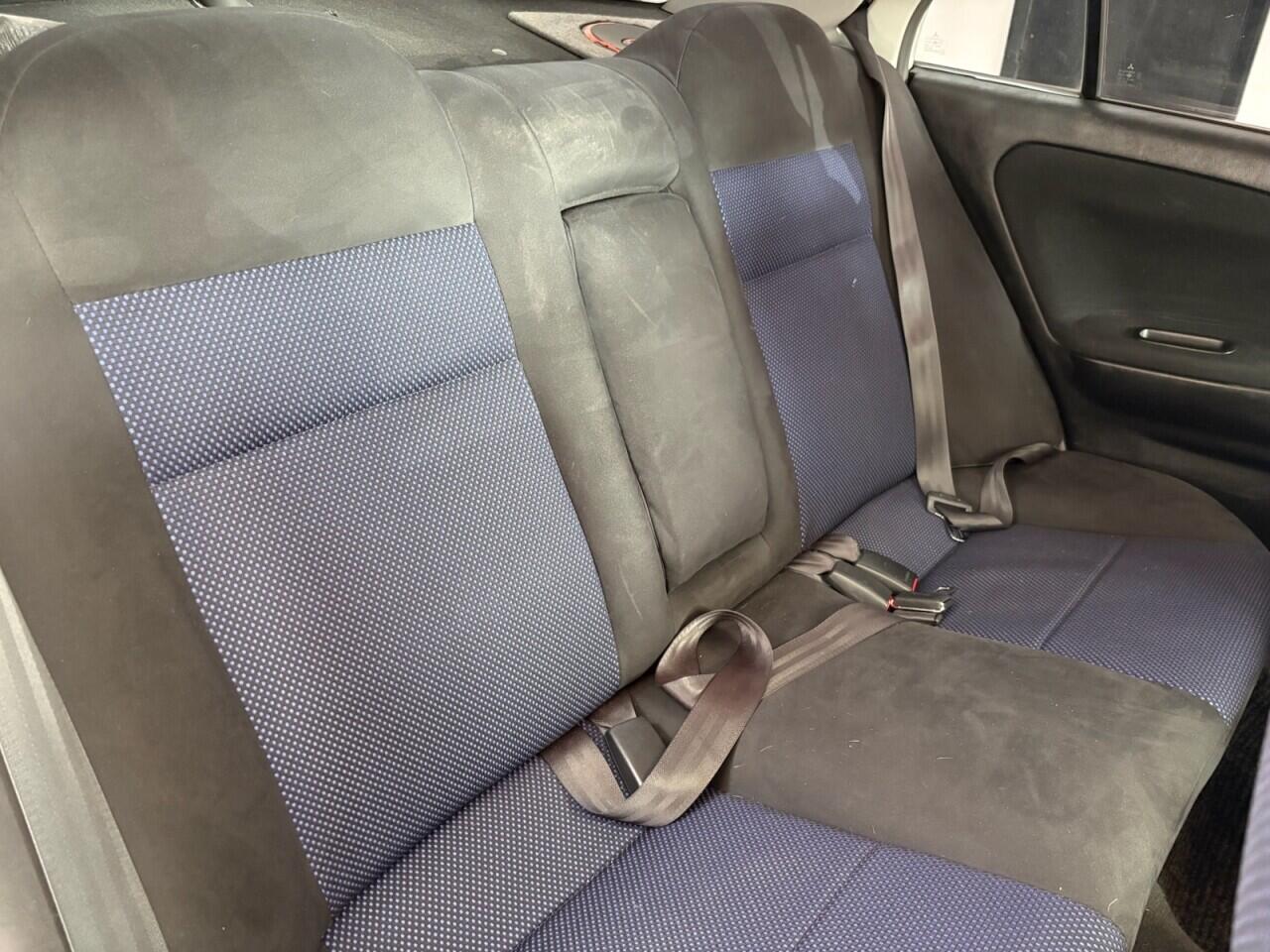 Mitsubishi Lancer view 22