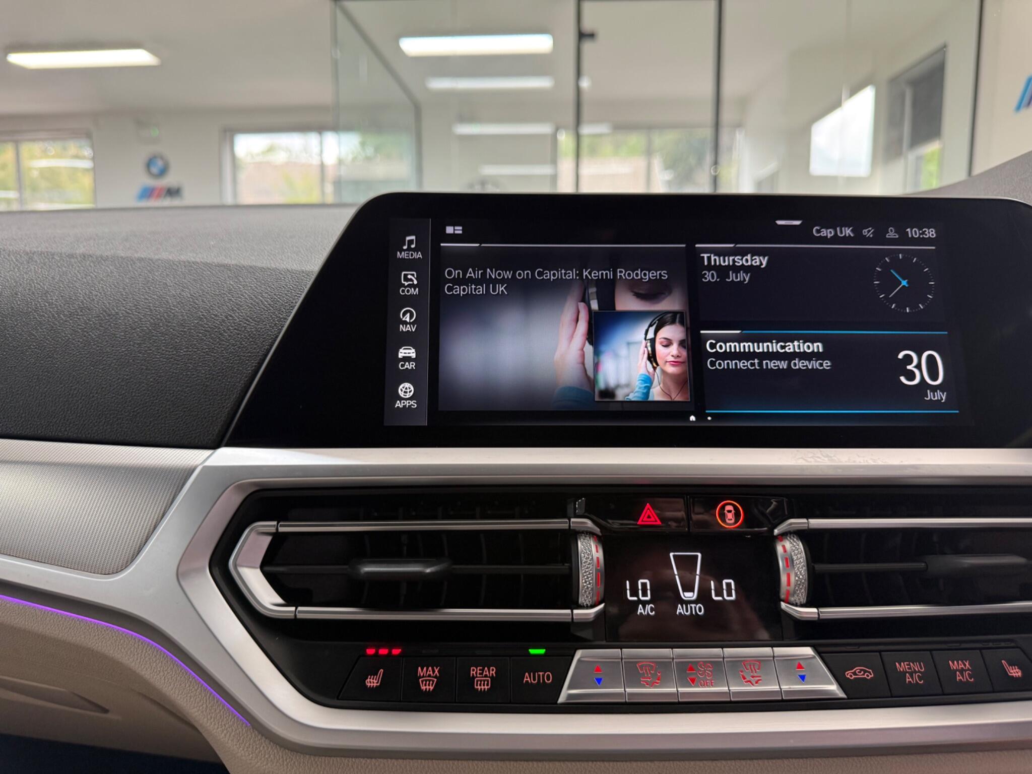 BMW 3 Series view 14