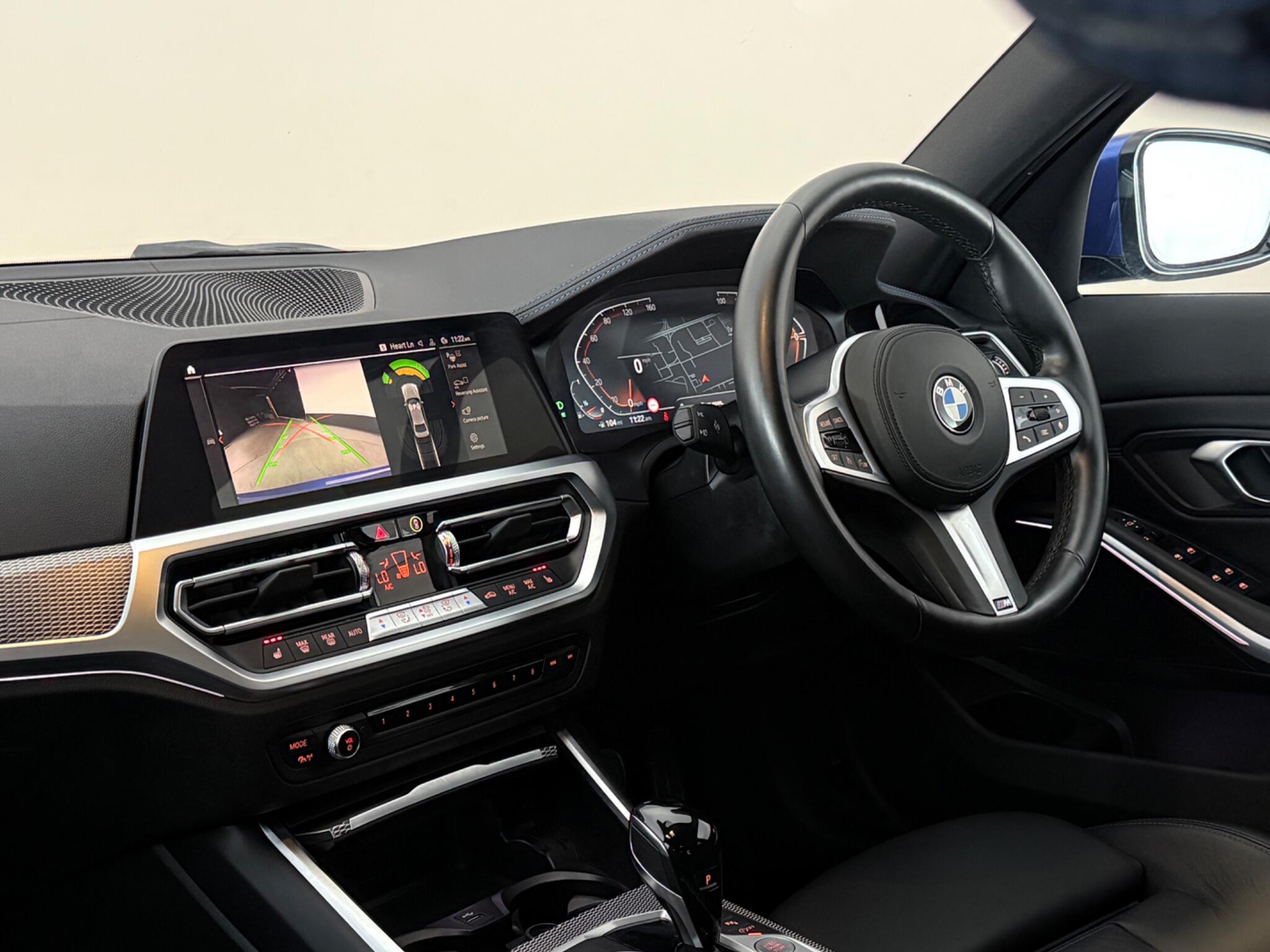 BMW 3 Series view 4