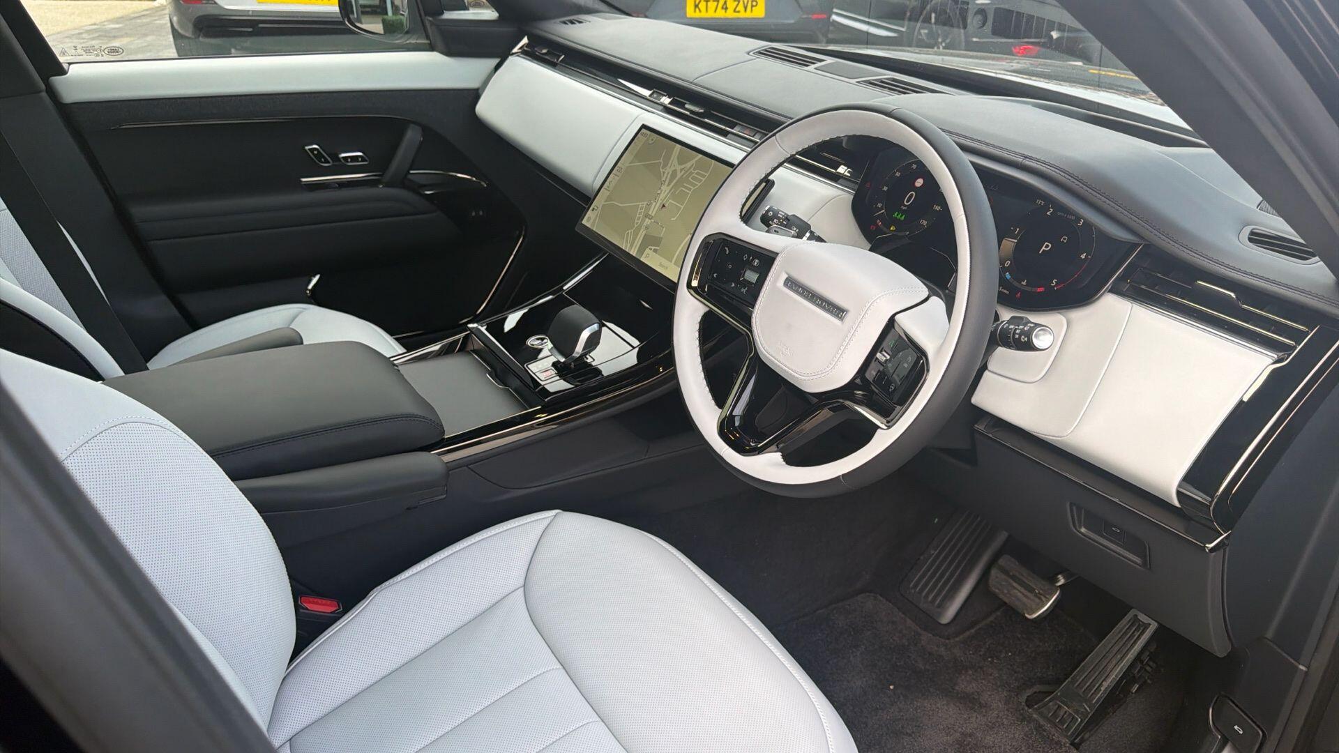 Land Rover Range Rover Sport view 9