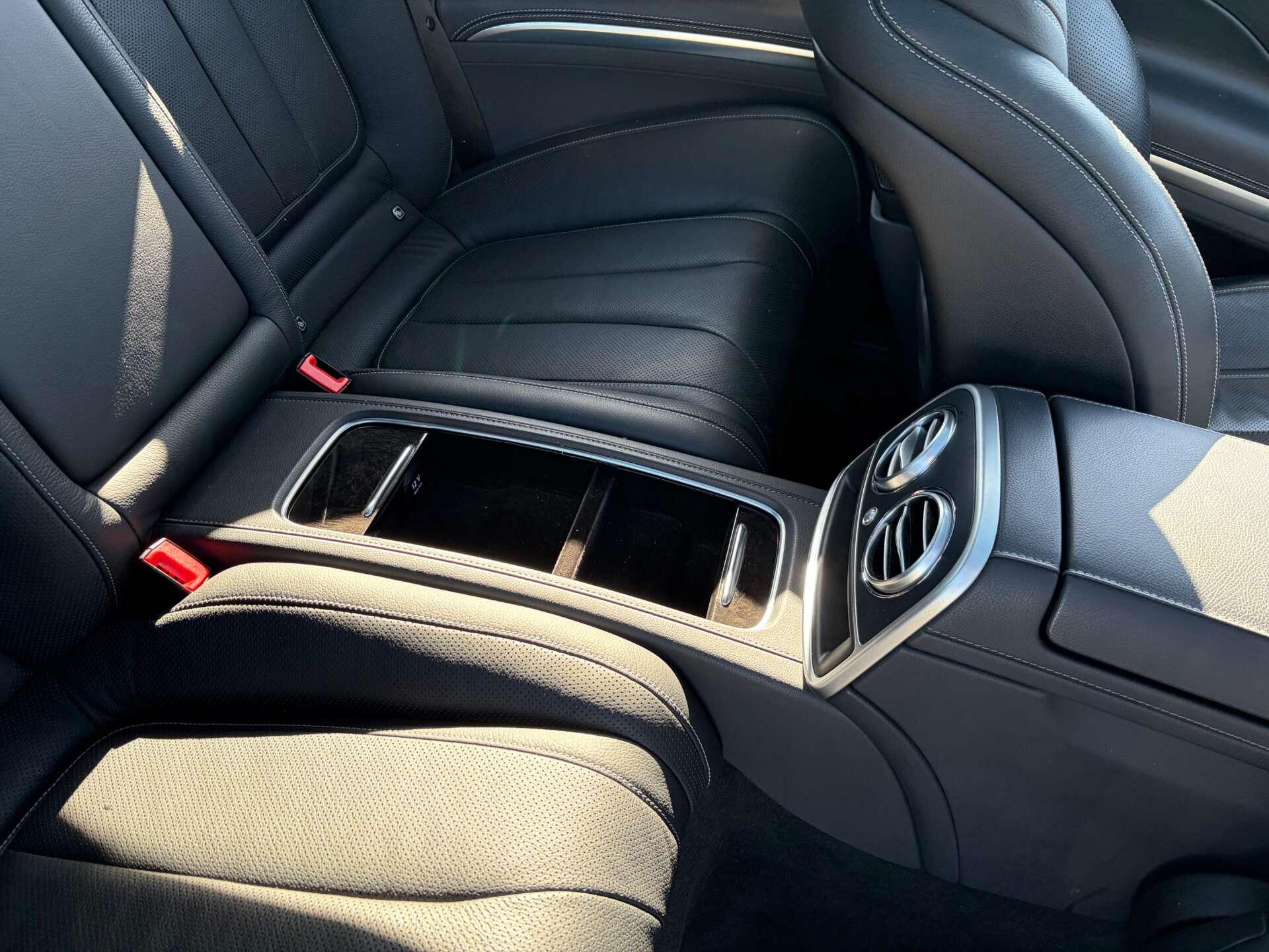 Mercedes-Benz S Class view 26