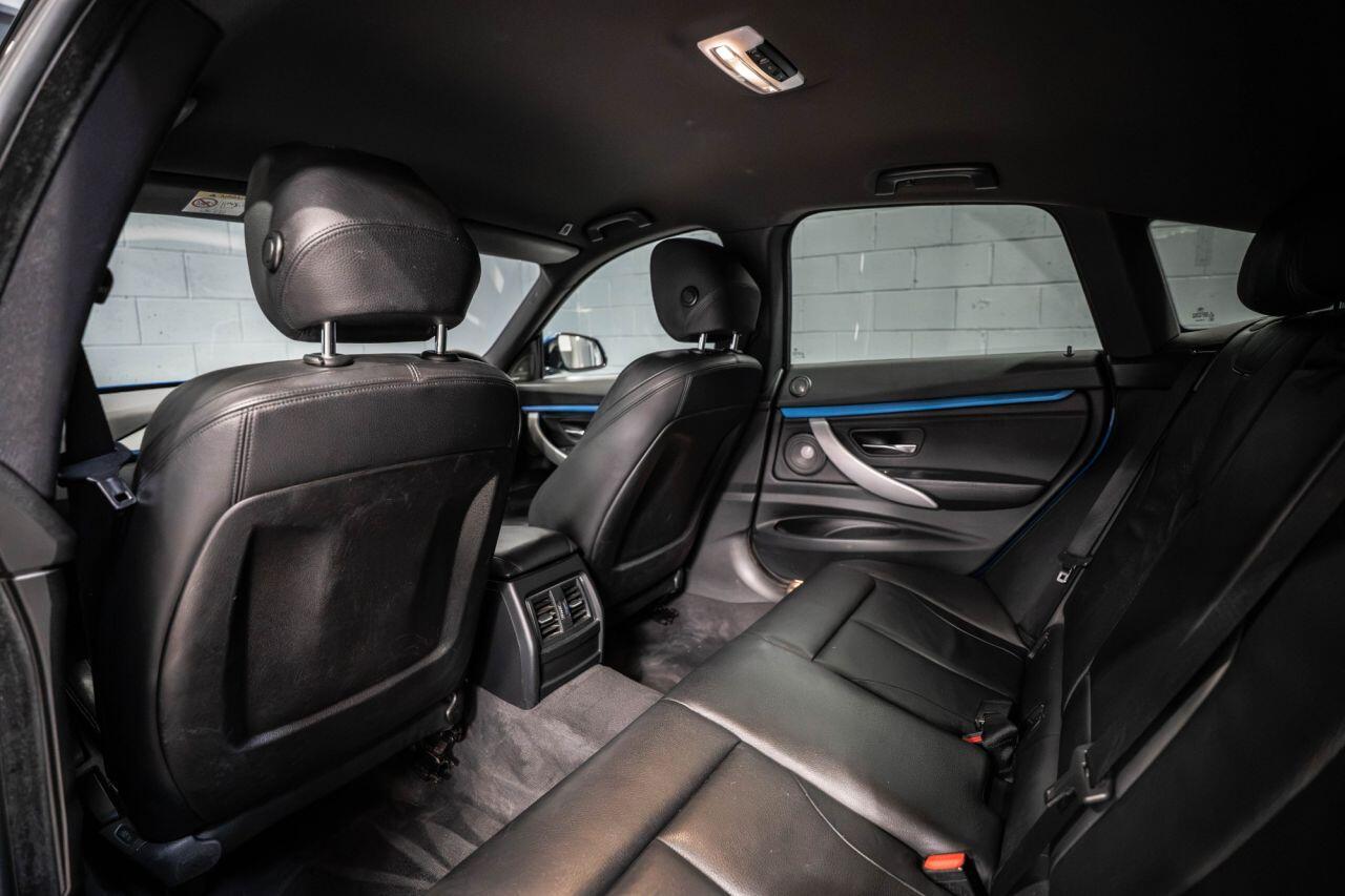 BMW 3 Series view 19