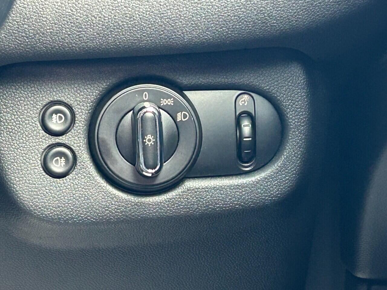 Mini Clubman view 28