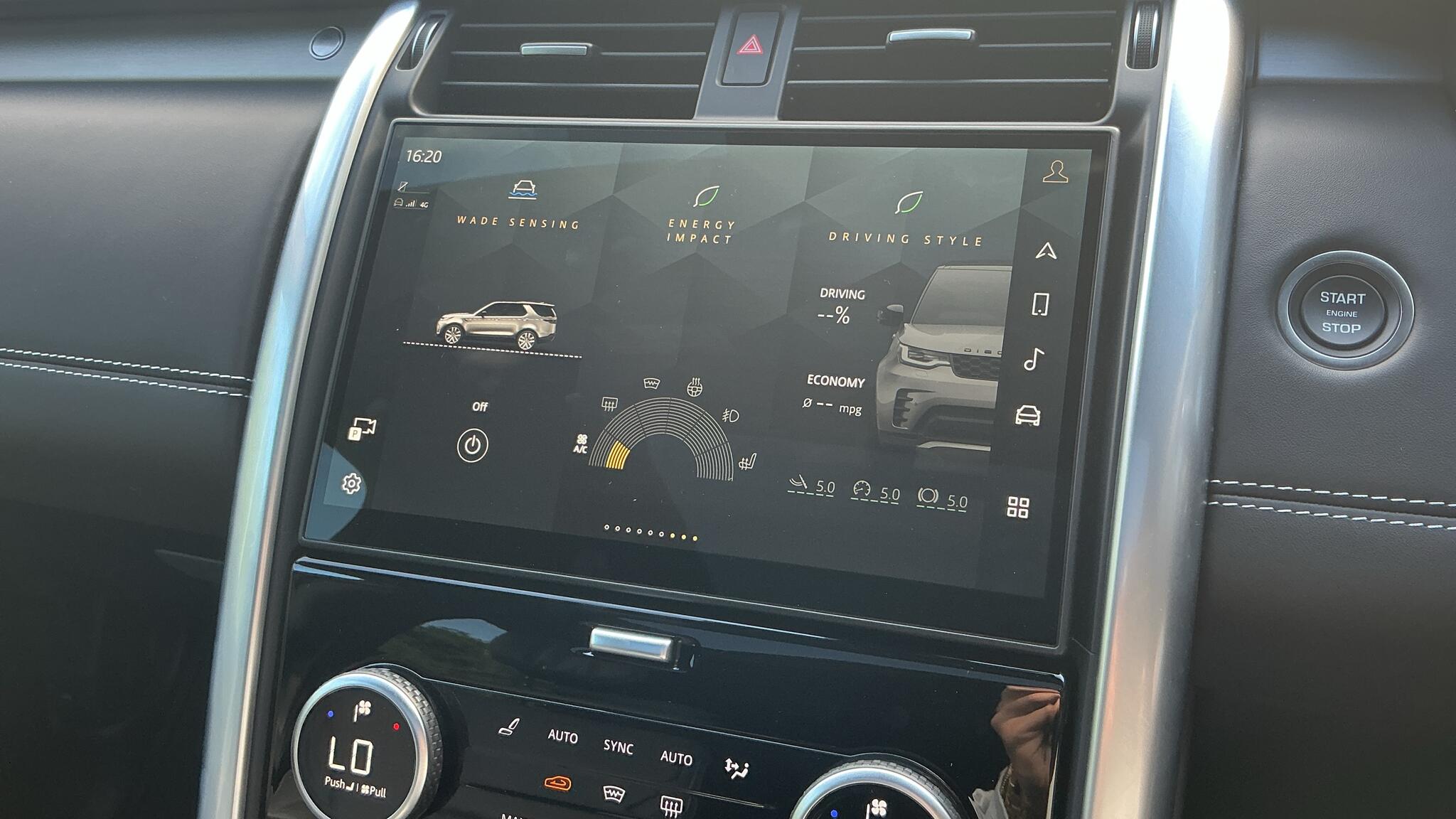 Land Rover Discovery view 34