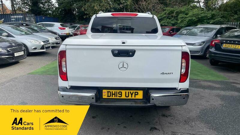 2019 Mercedes-Benz X Class 2.3 CDI Progressive Auto 4MATIC Euro 6 4dr • 72,145 miles image 11