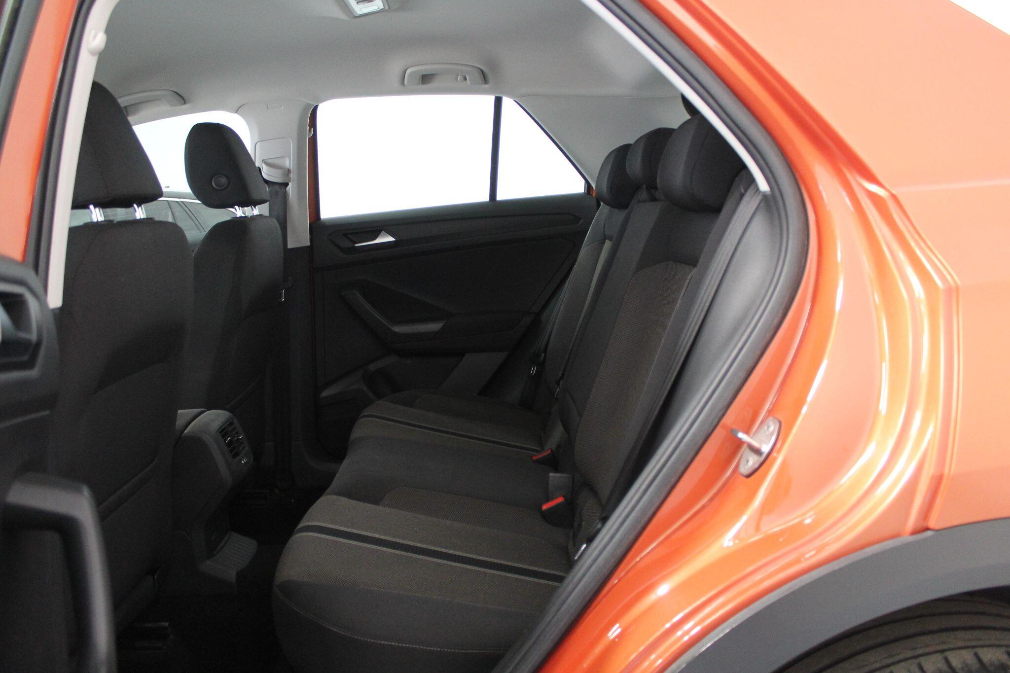 Volkswagen T-Roc view 48