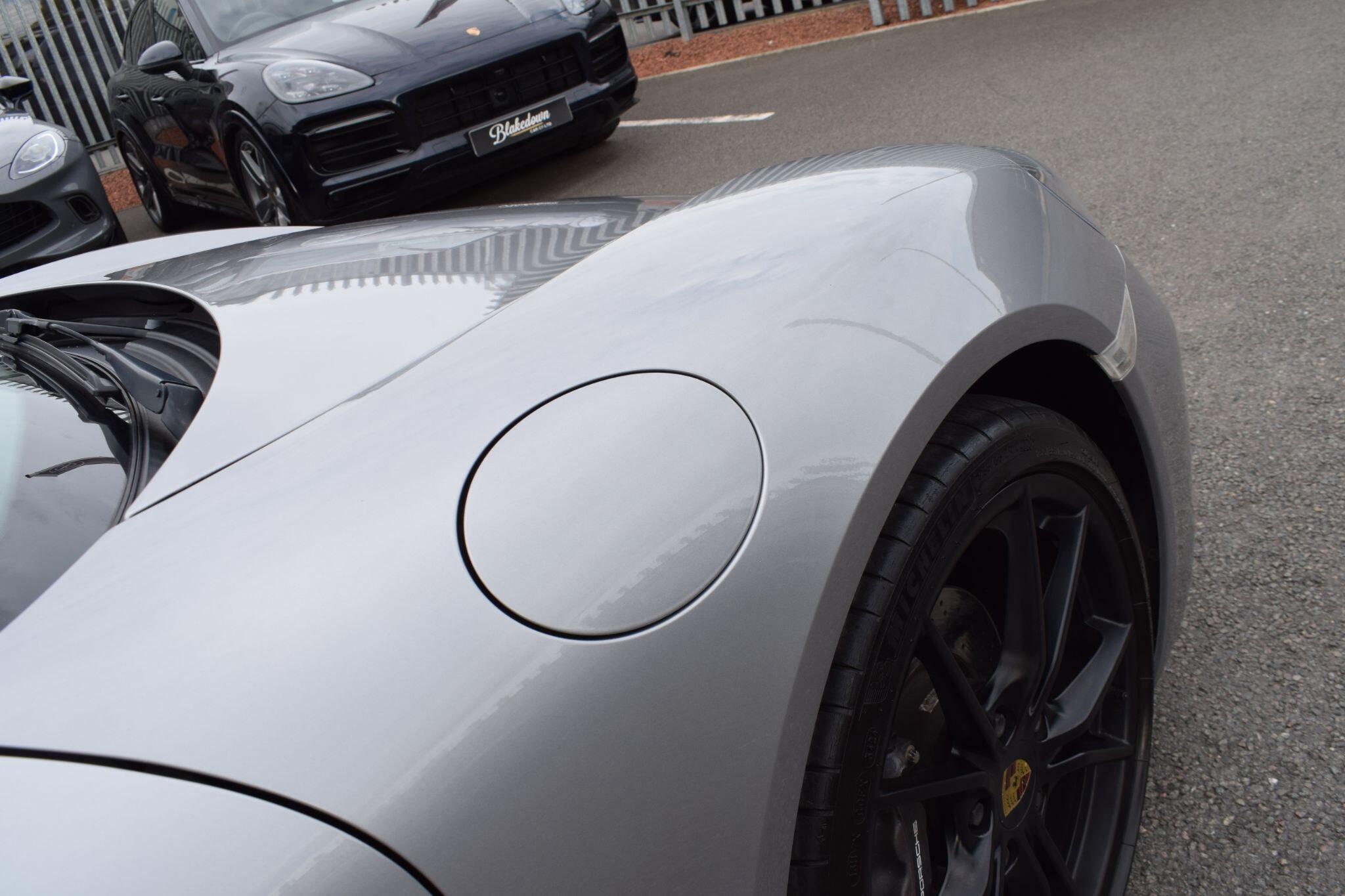 Porsche 718 Cayman view 43