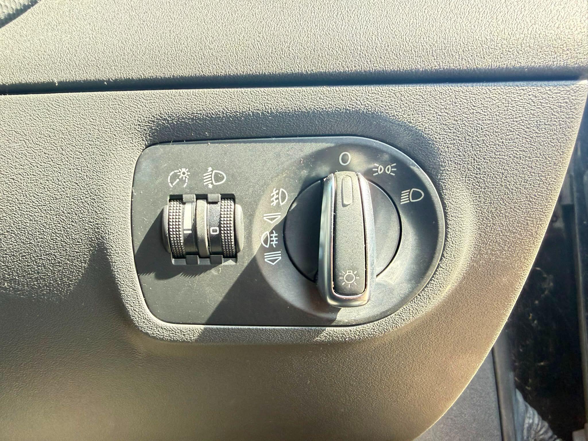 Audi TT view 20
