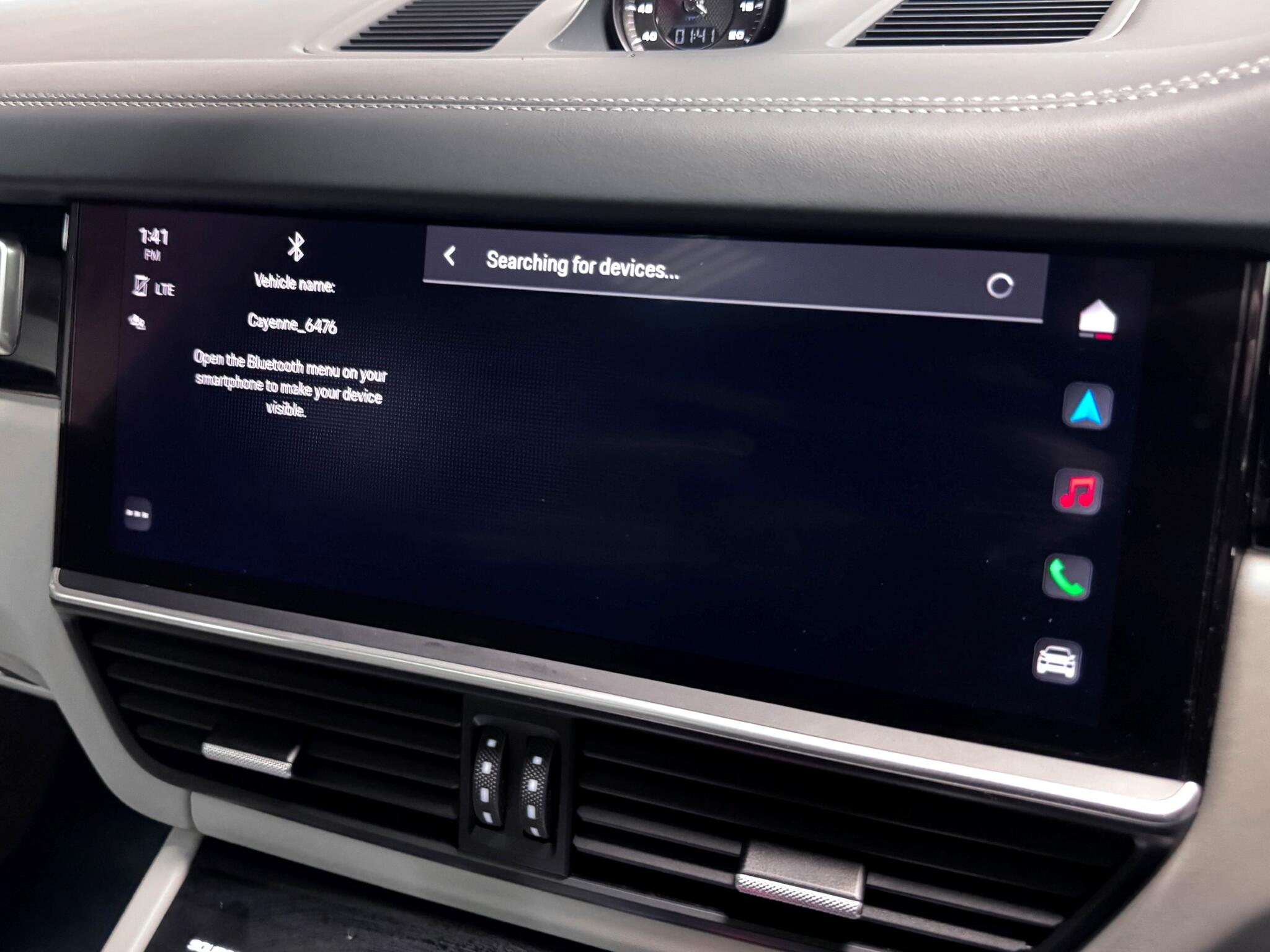 Porsche Cayenne view 48