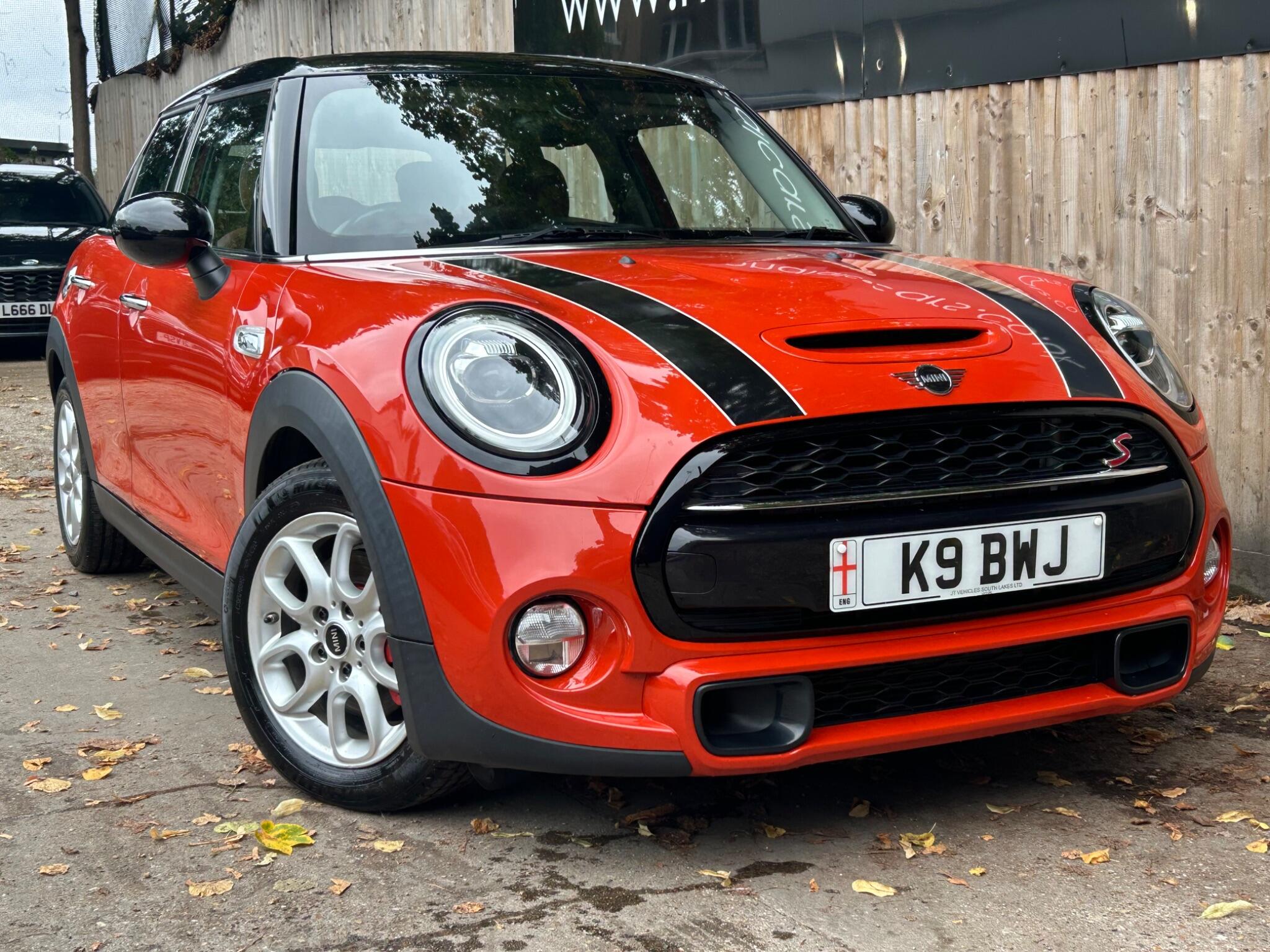 Mini Hatch view 12