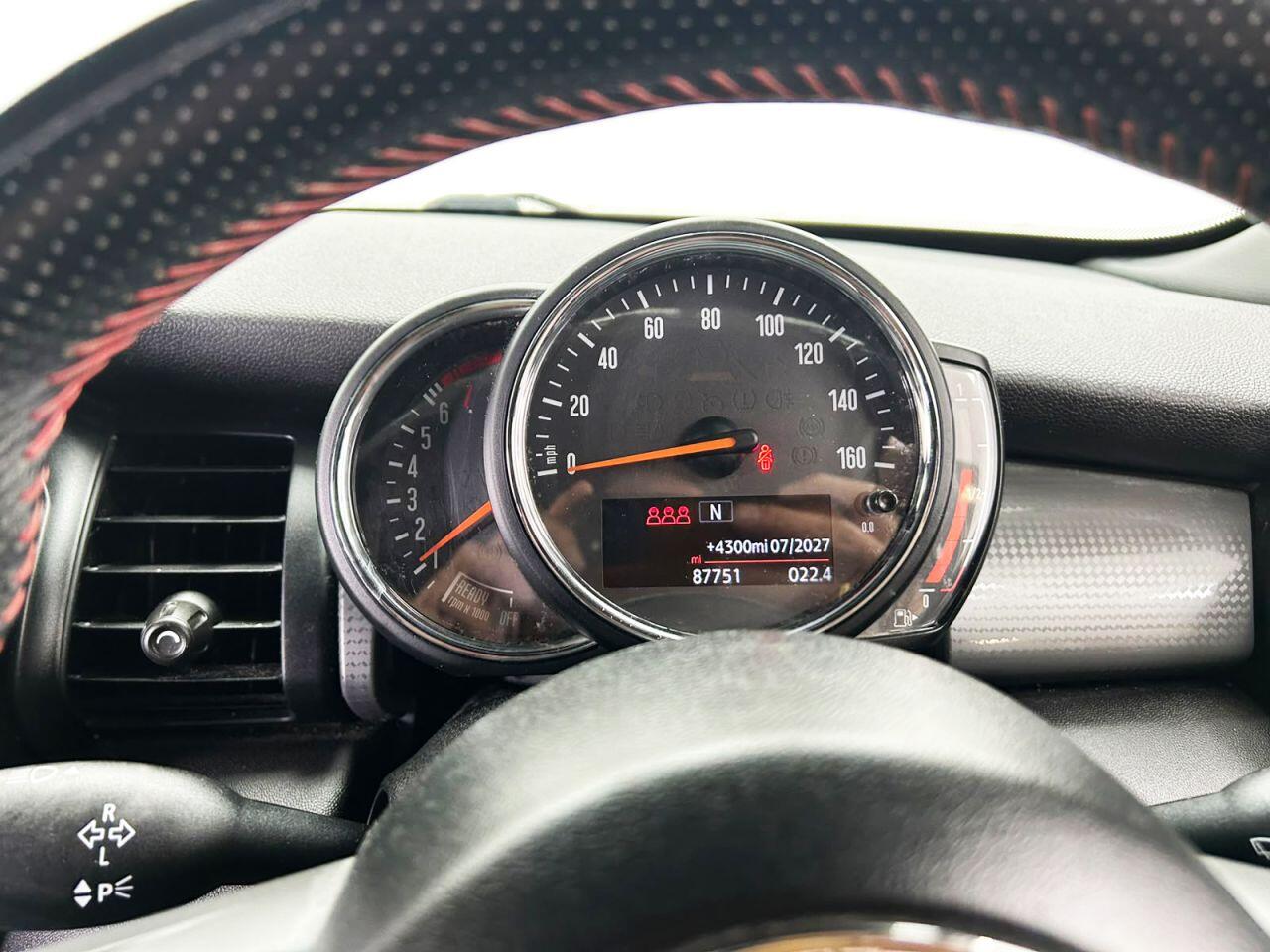 Mini Hatch view 18