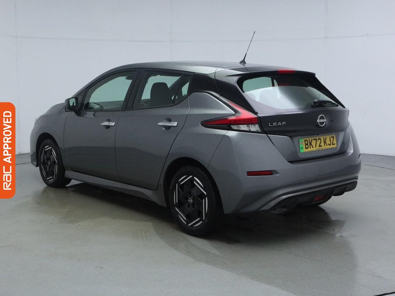 Nissan Leaf view 5