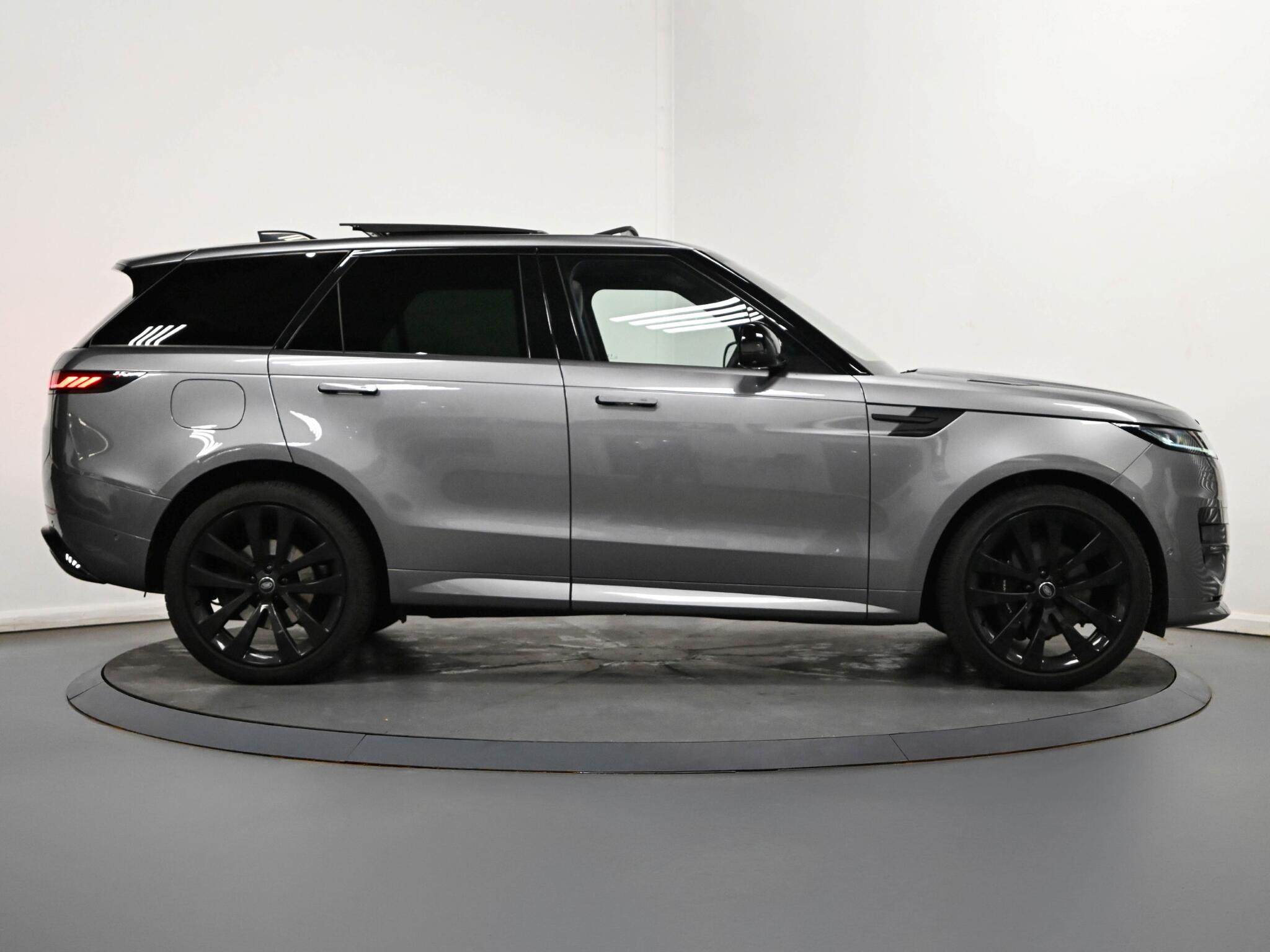 Land Rover Range Rover Sport view 27