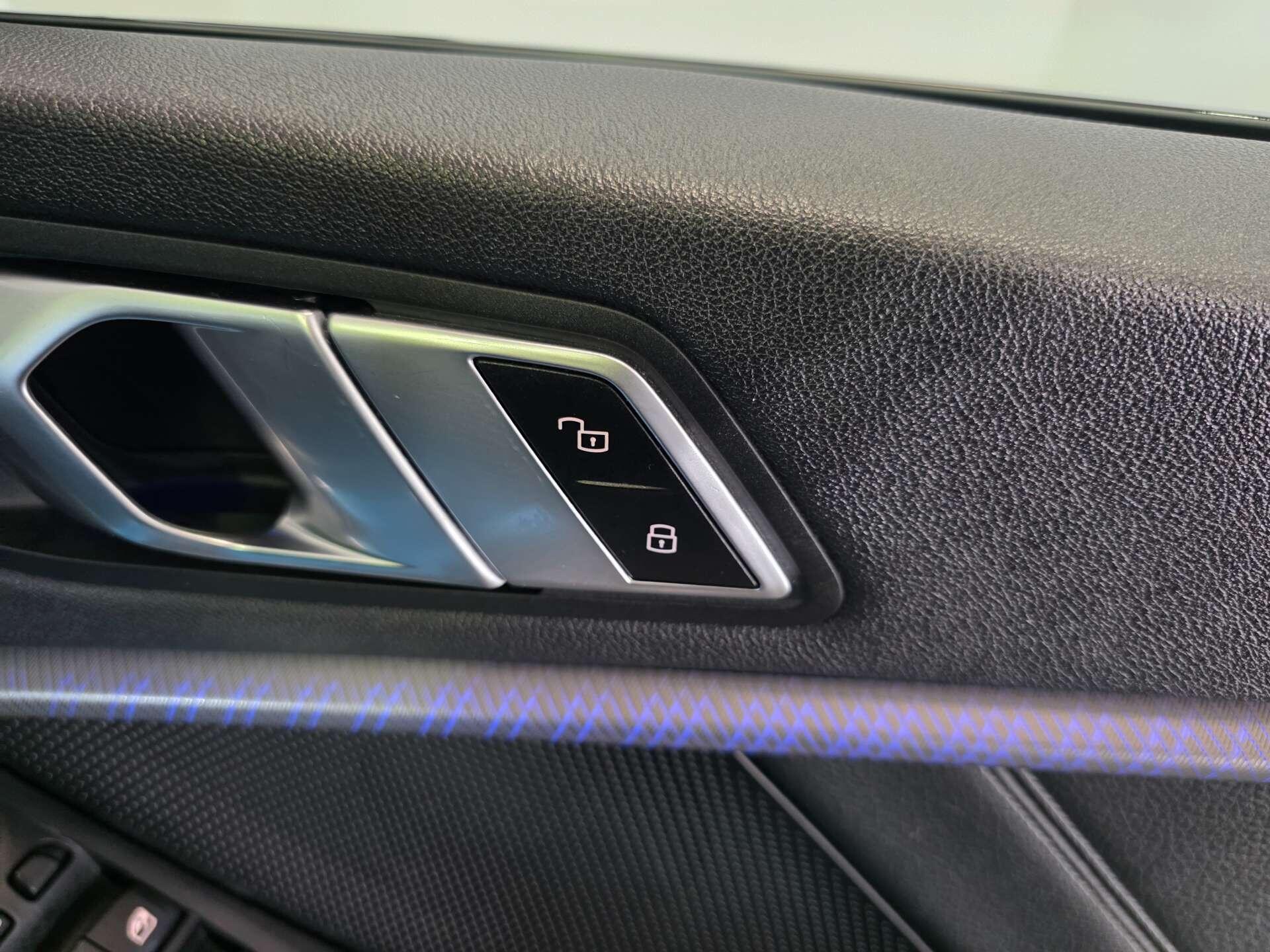 BMW 2 Series view 14