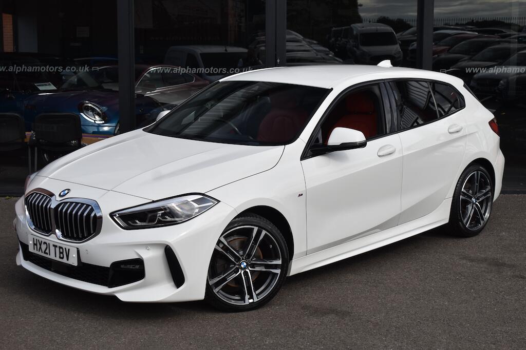 BMW 1 Series view 3