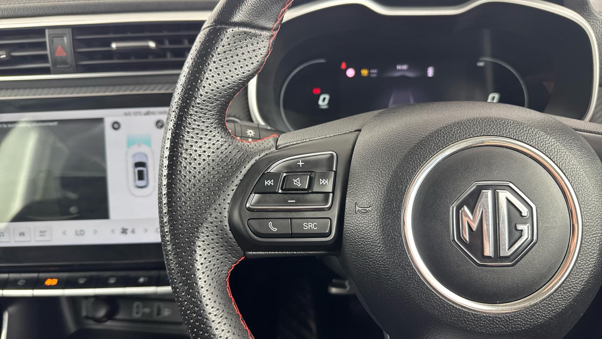 MG ZS view 37