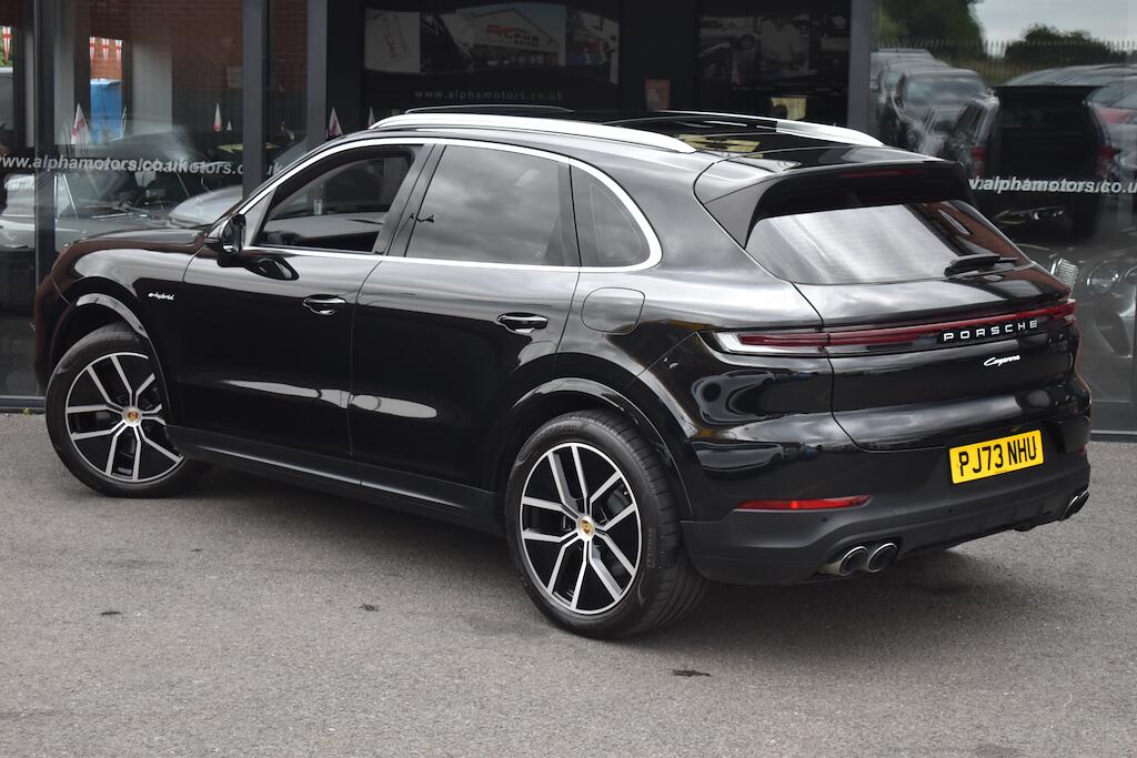 Porsche Cayenne view 2