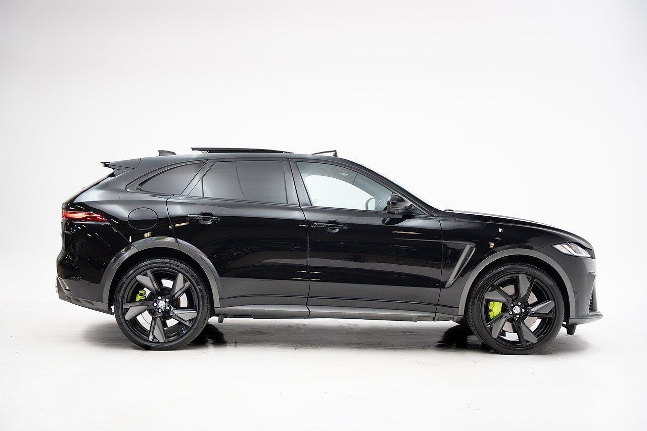 Jaguar F-Pace view 6