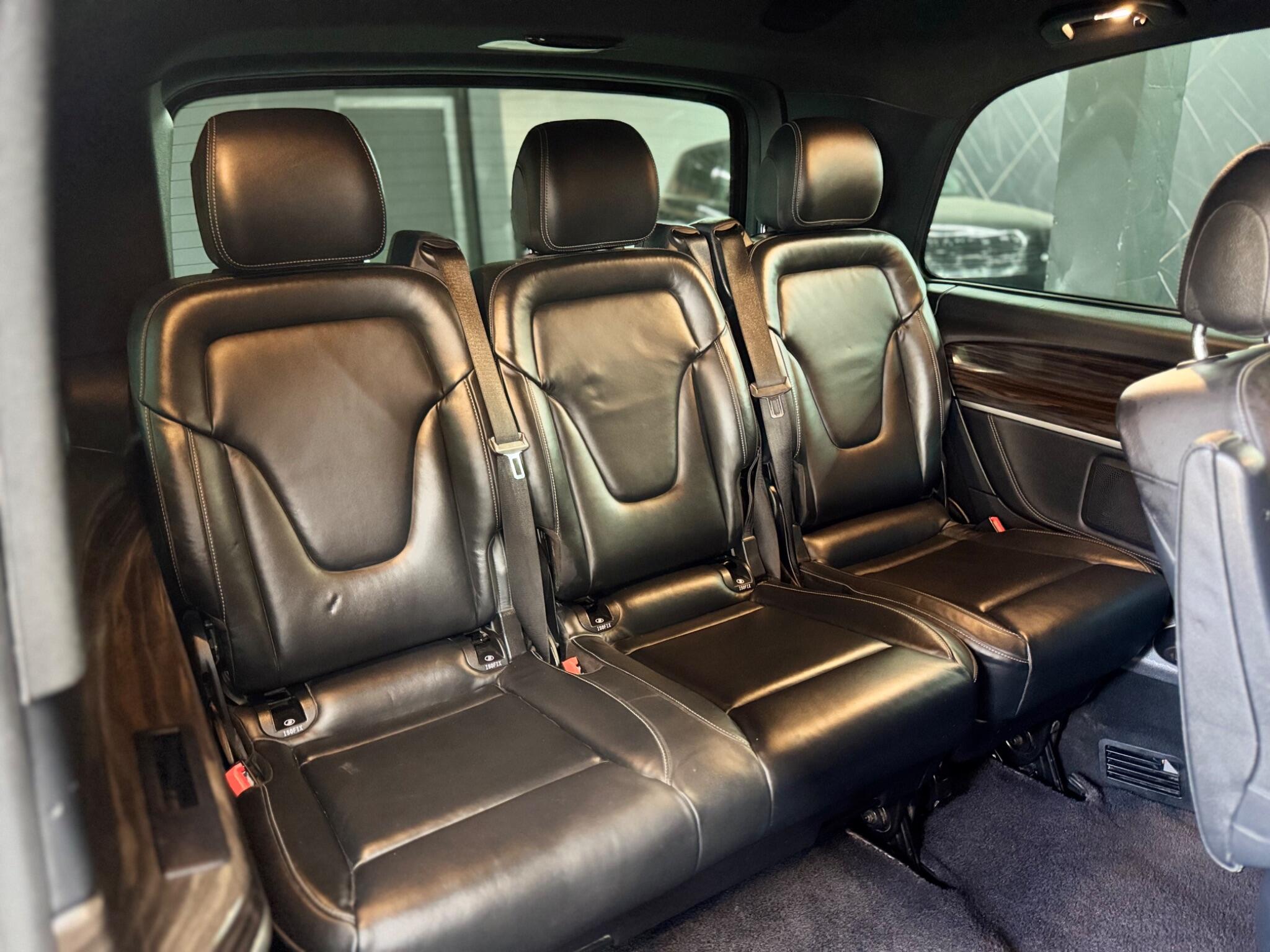Mercedes-Benz V-Class view 33
