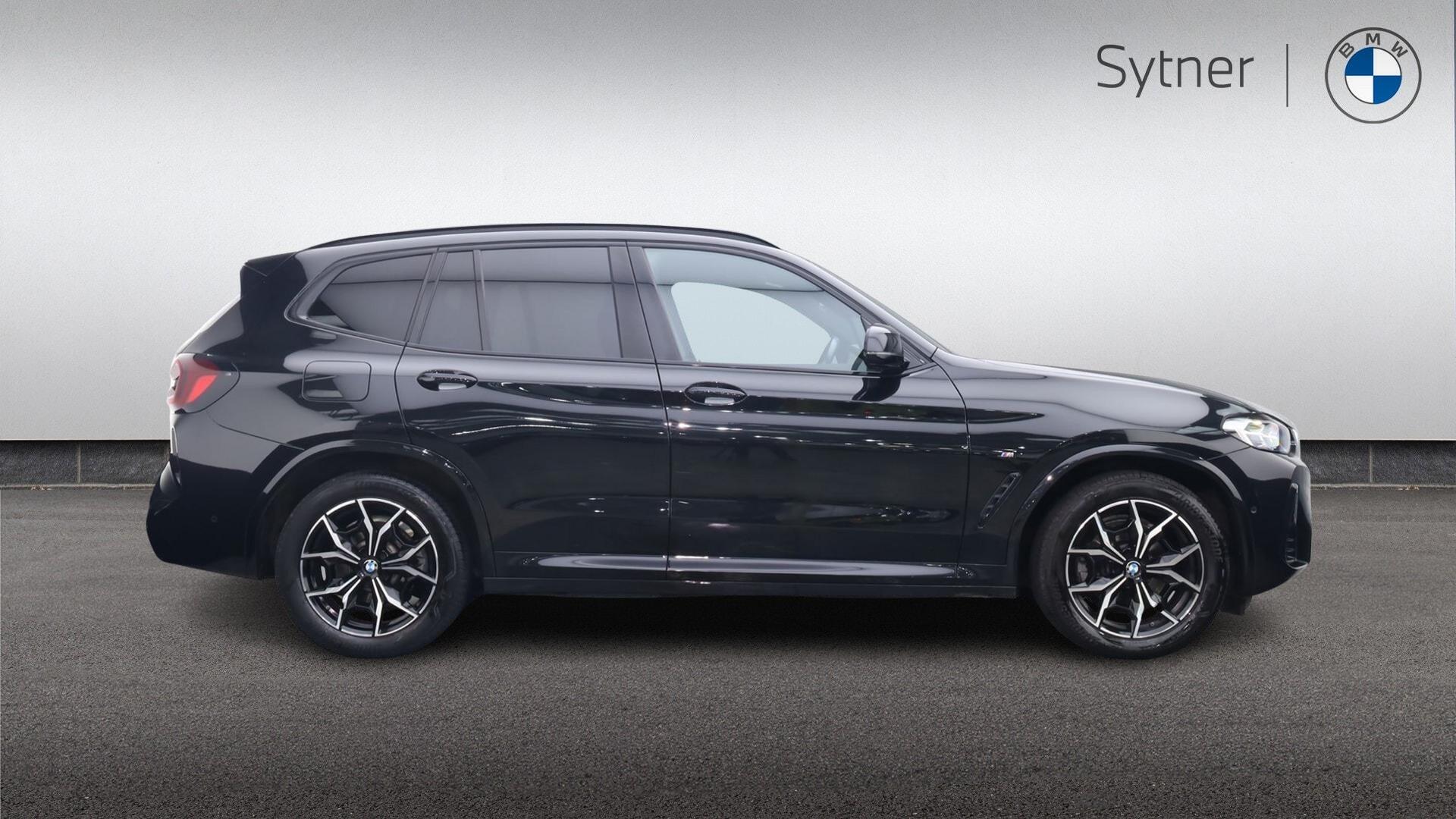 BMW X3 view 3