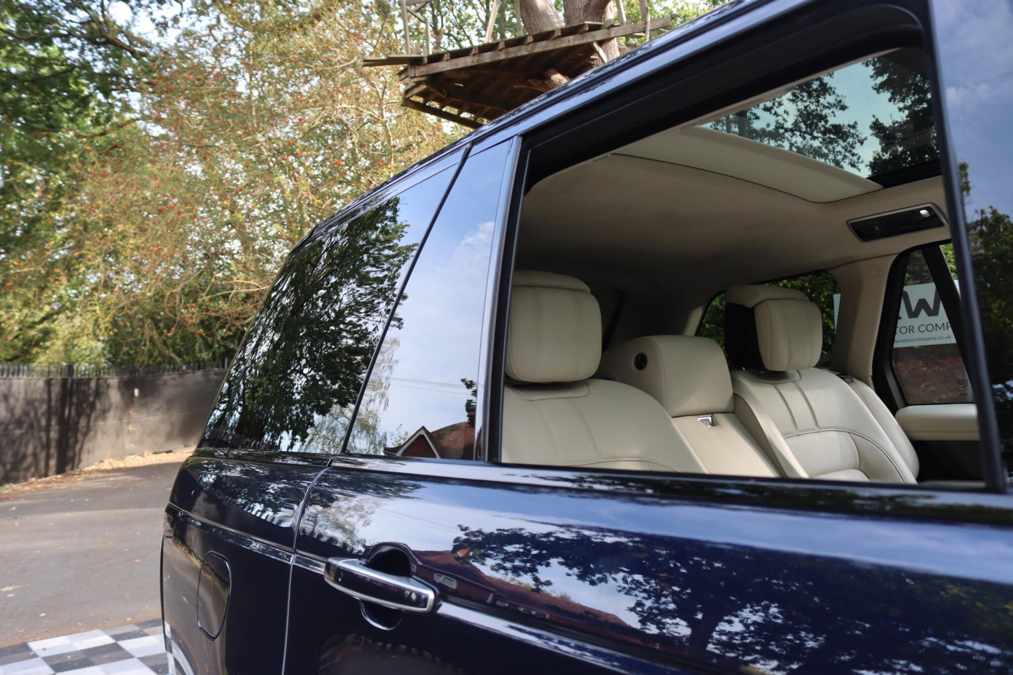 Land Rover Range Rover view 73