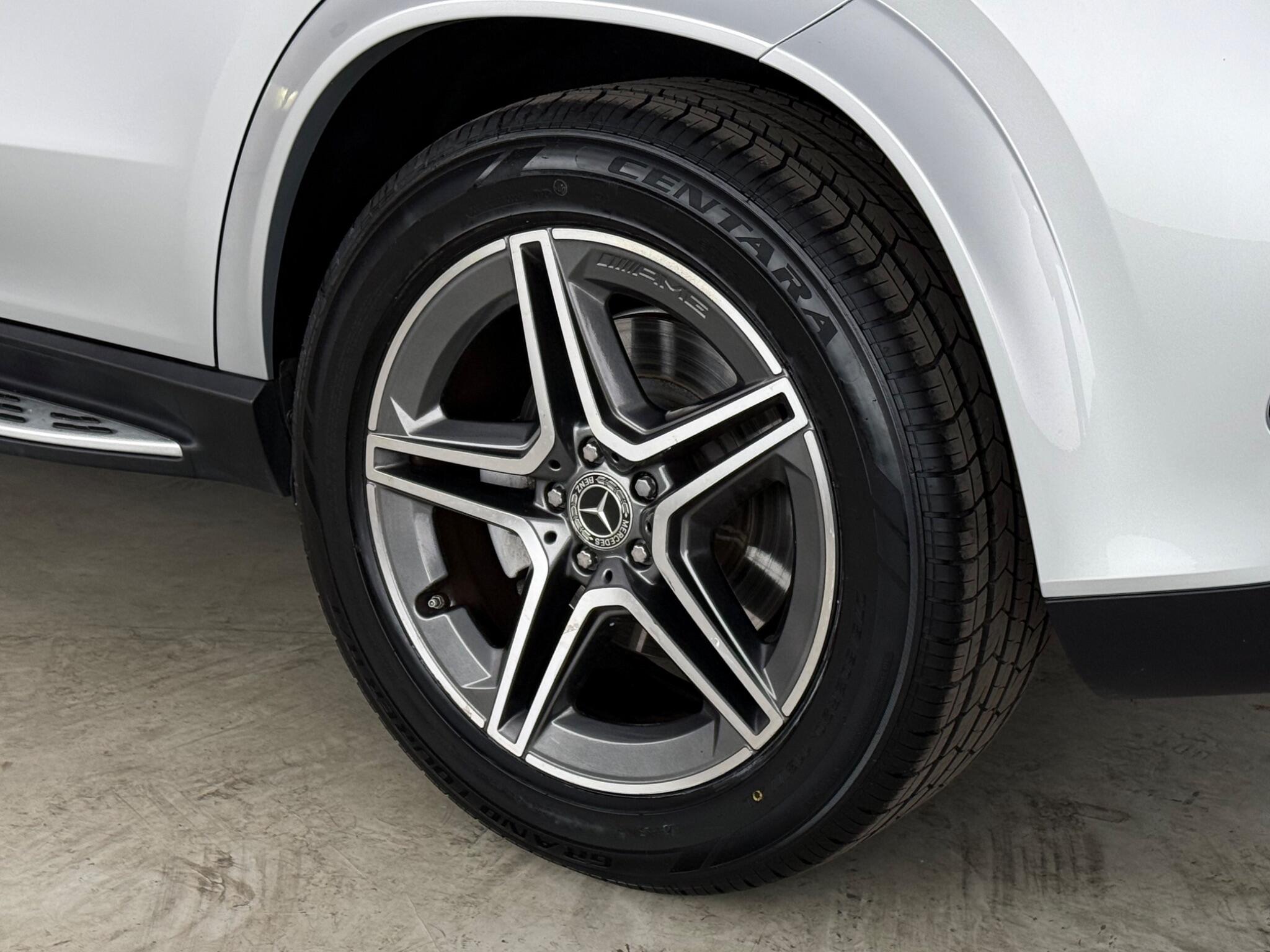 Mercedes-Benz GLE view 9
