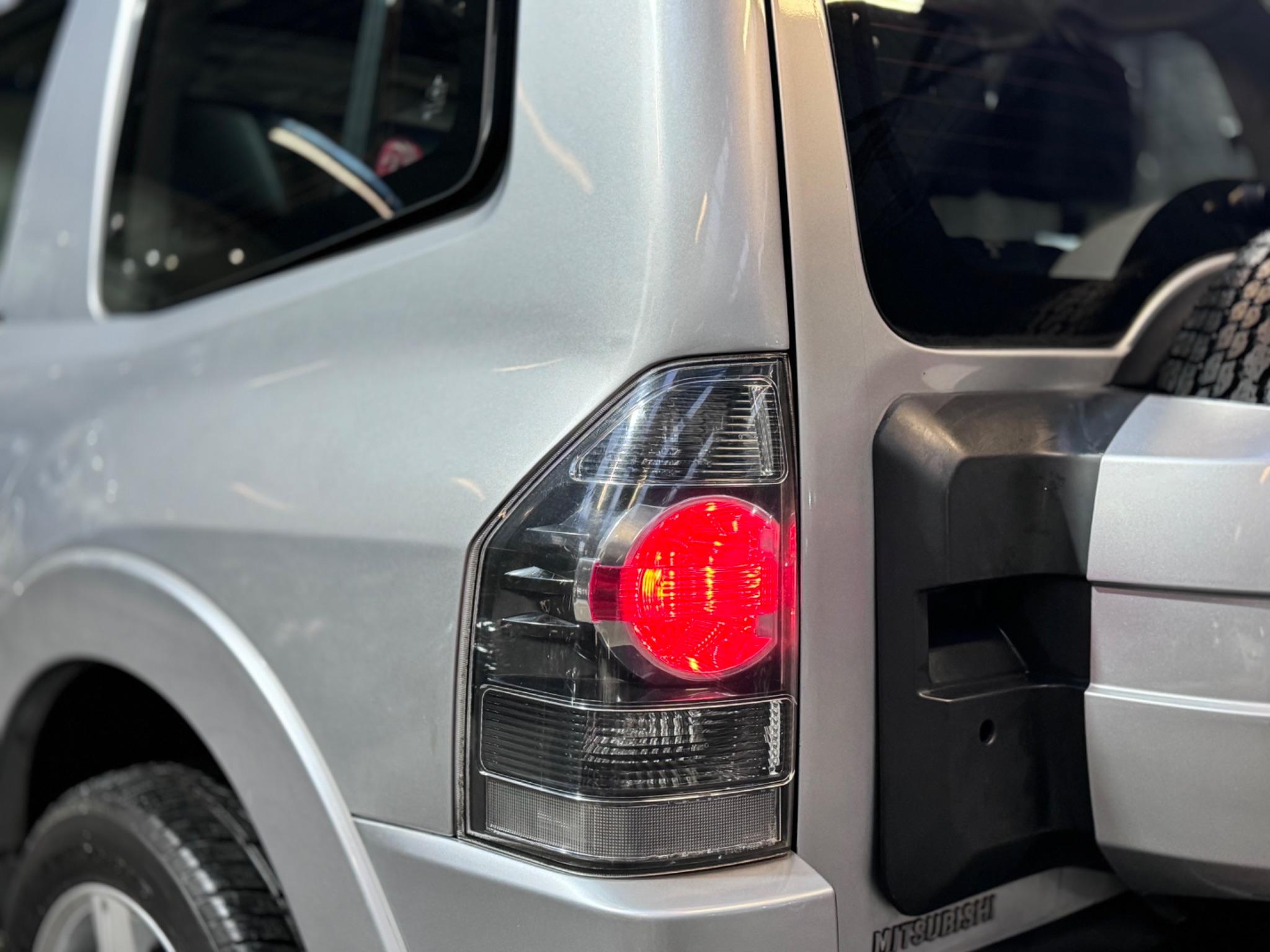 Mitsubishi Shogun view 79