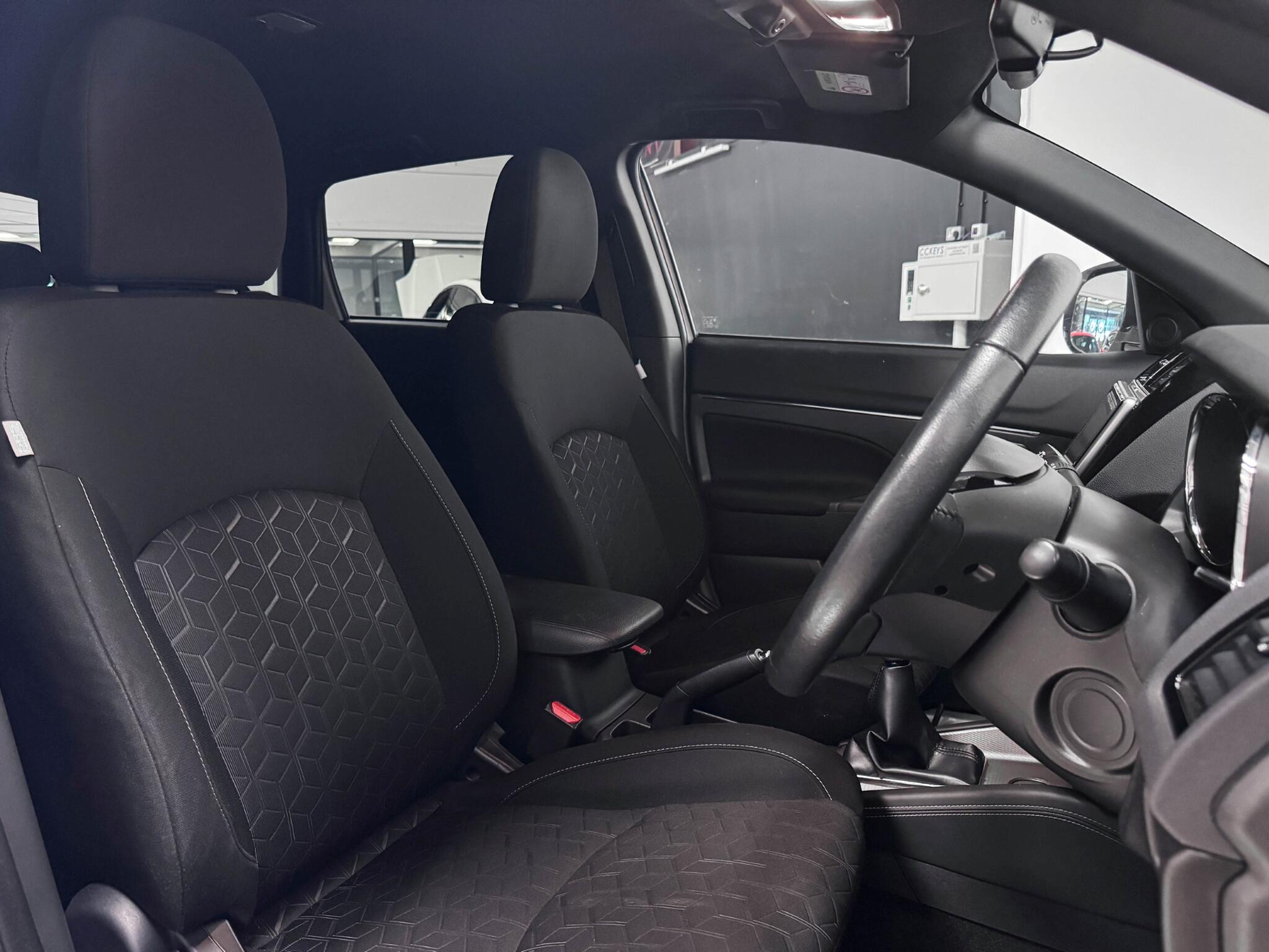 Mitsubishi ASX view 18