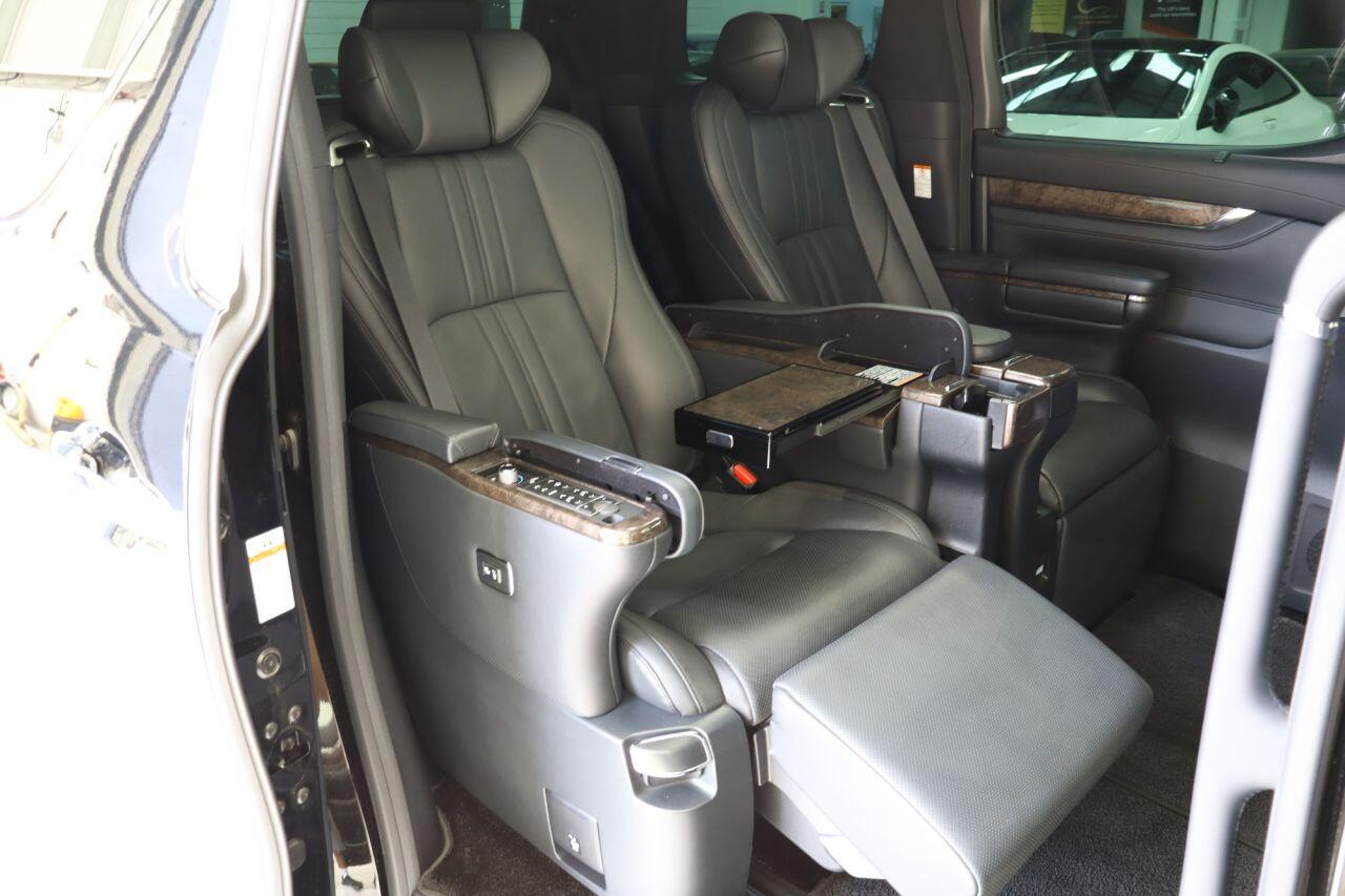 Toyota Alphard view 31