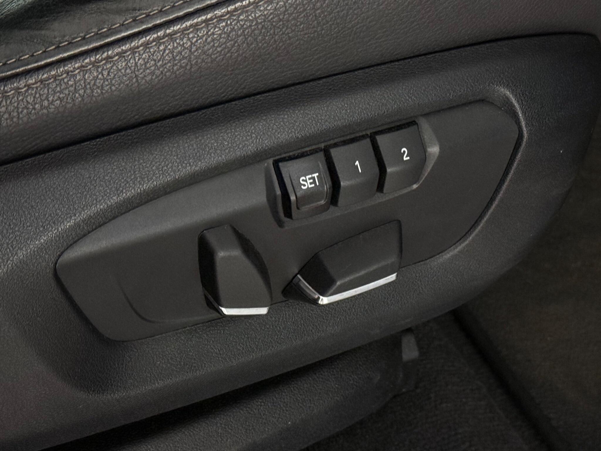 BMW X5 view 32