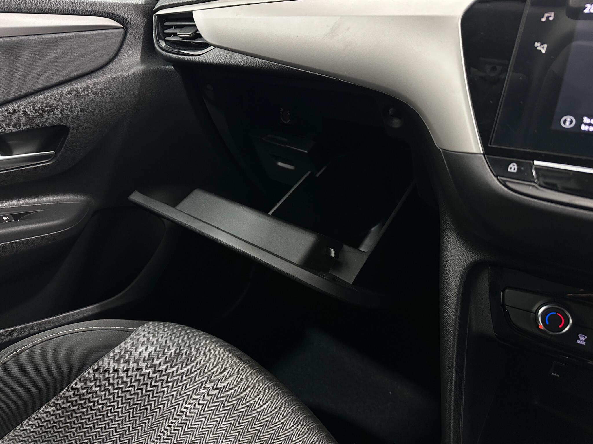 Vauxhall Corsa view 25