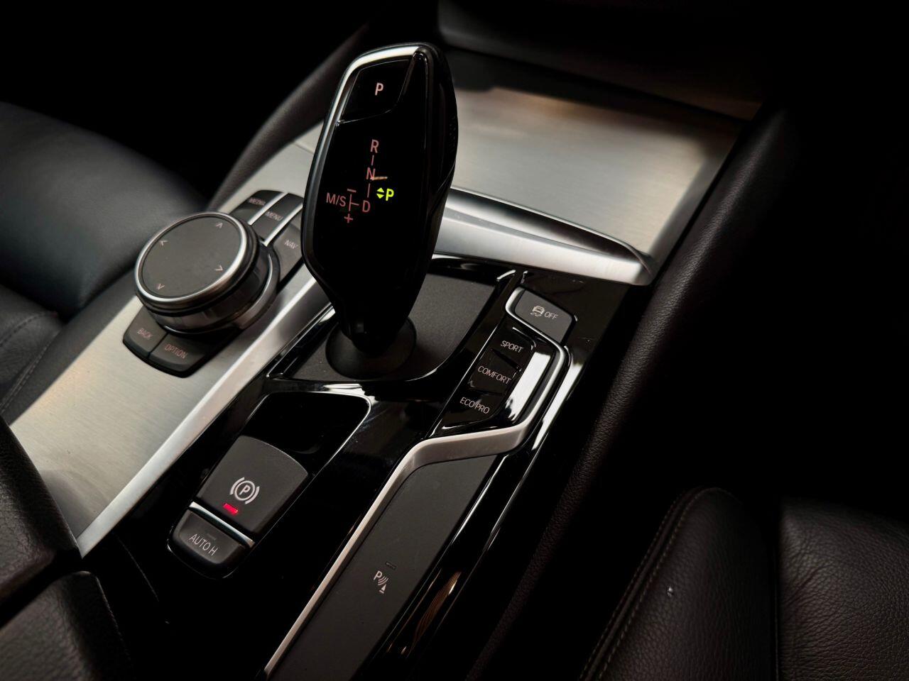 BMW 5 Series view 34