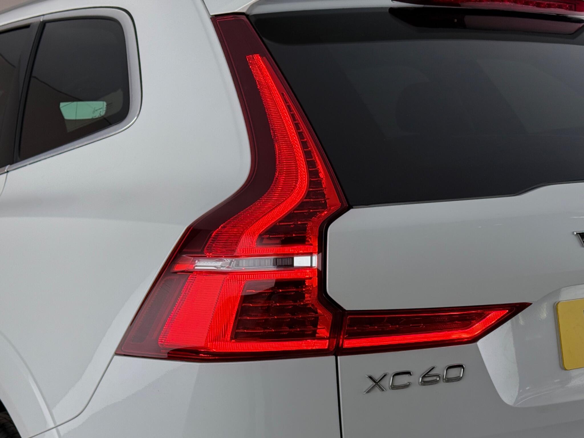 Volvo XC60 view 11