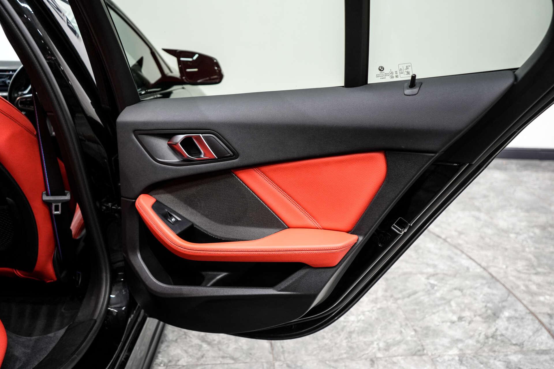 BMW 1 Series view 21