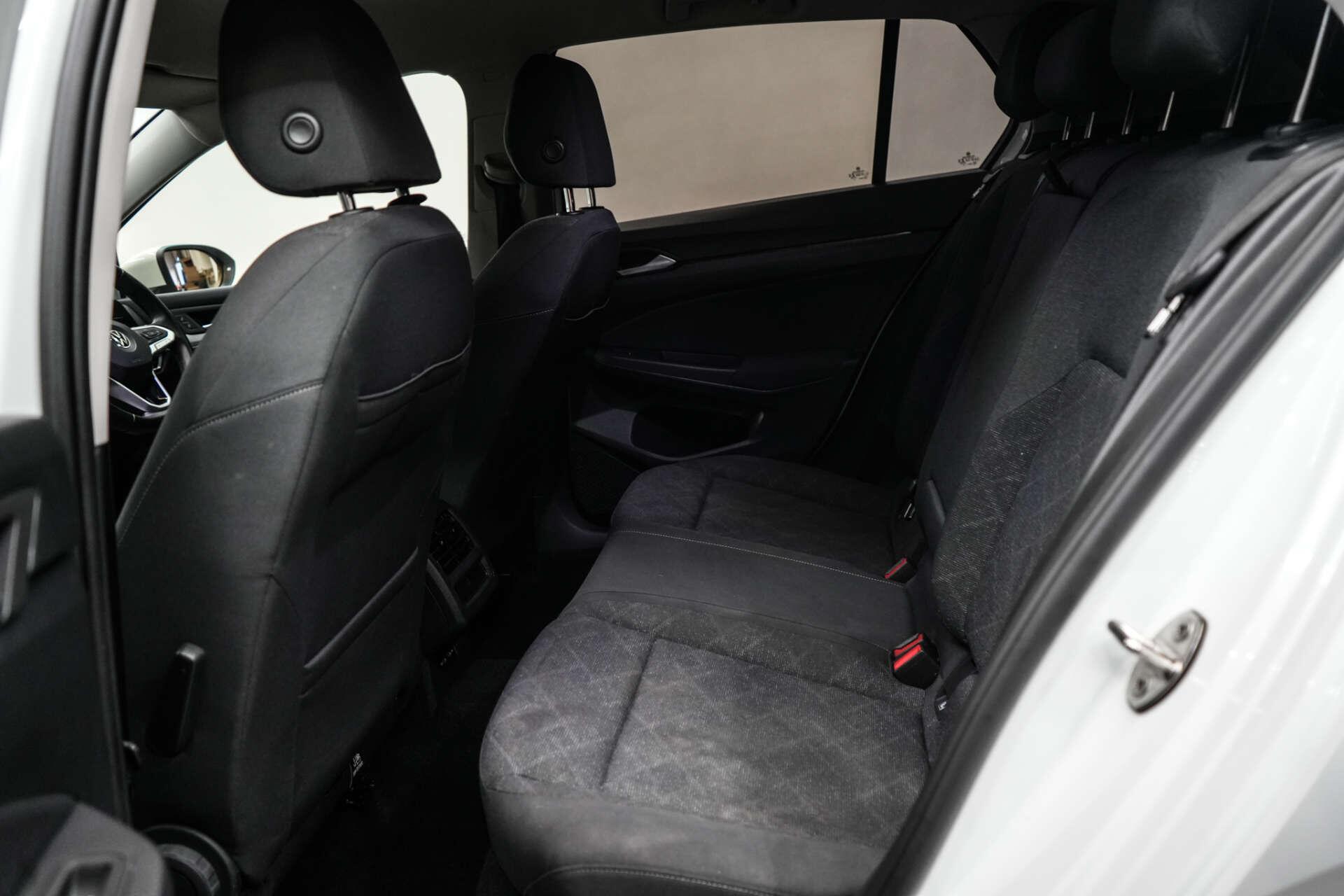 Volkswagen Golf view 23