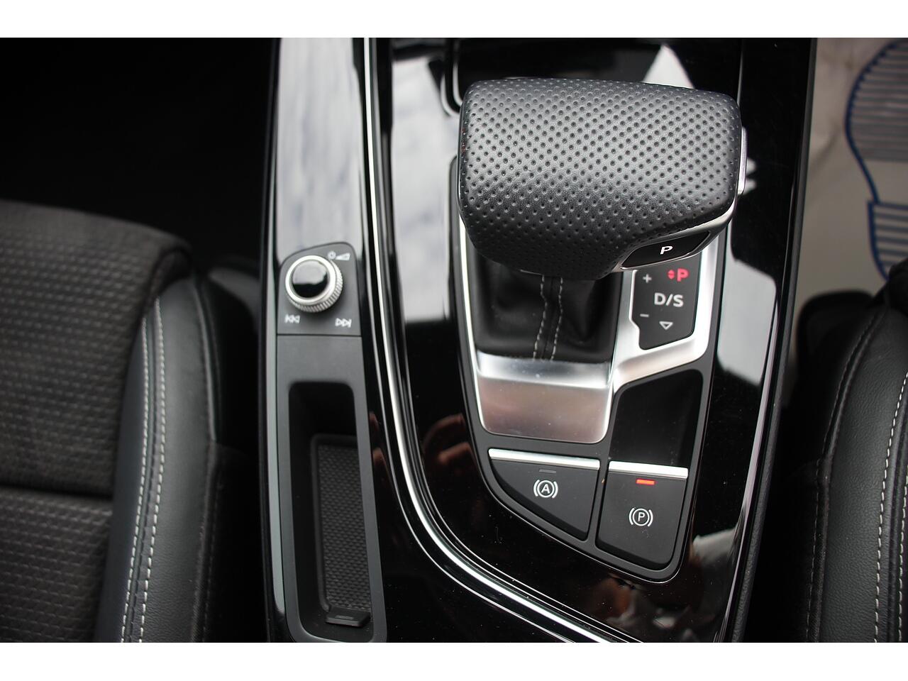 Audi A4 view 30