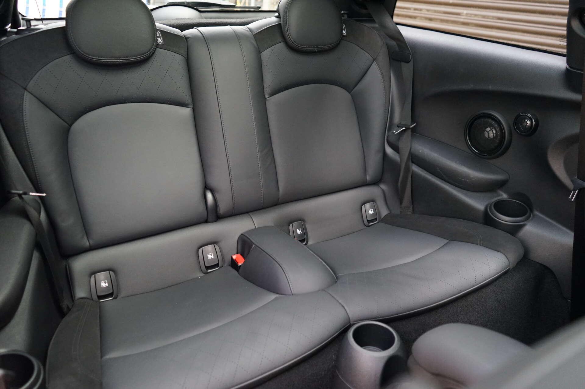 Mini Hatch view 12