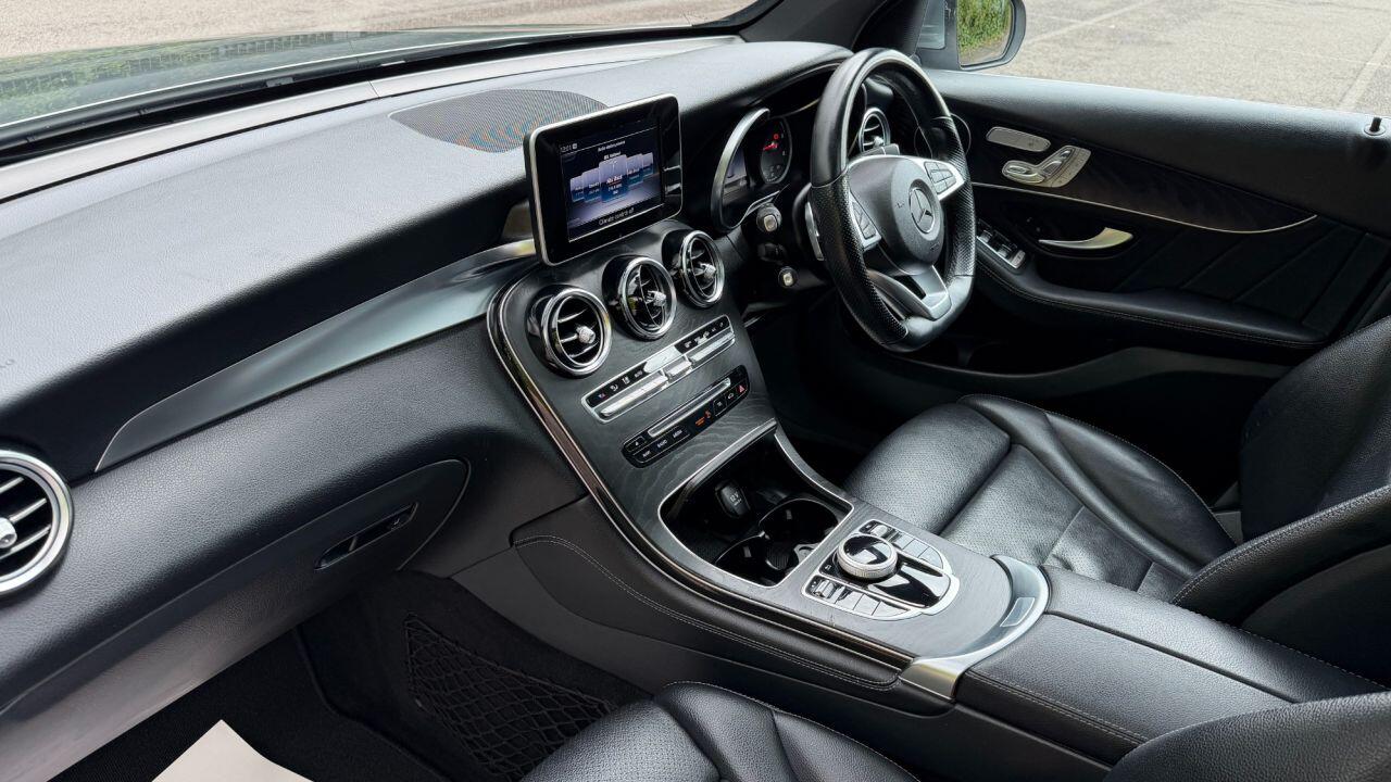 Mercedes-Benz GLC view 8