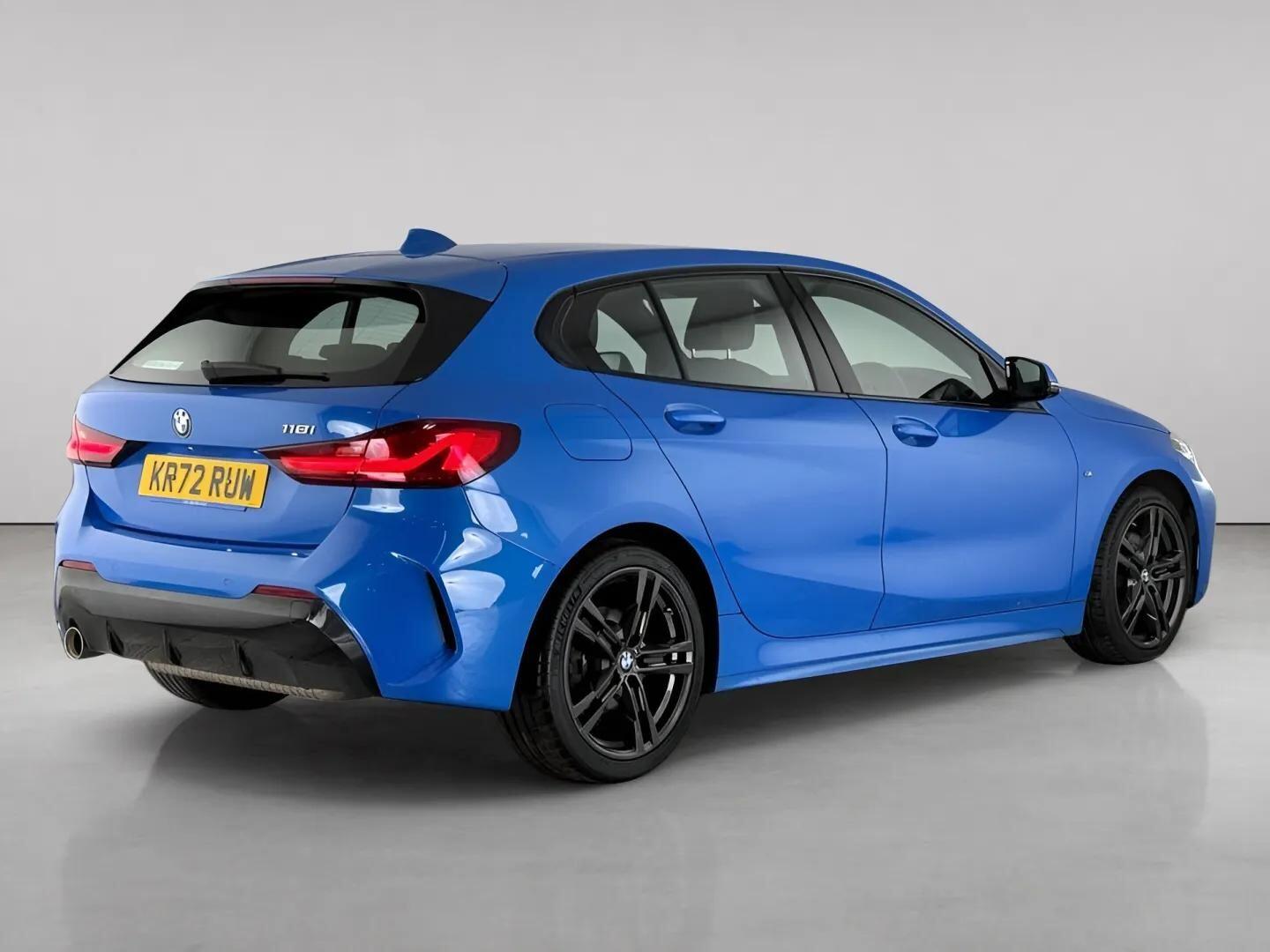 BMW 1 Series view 6