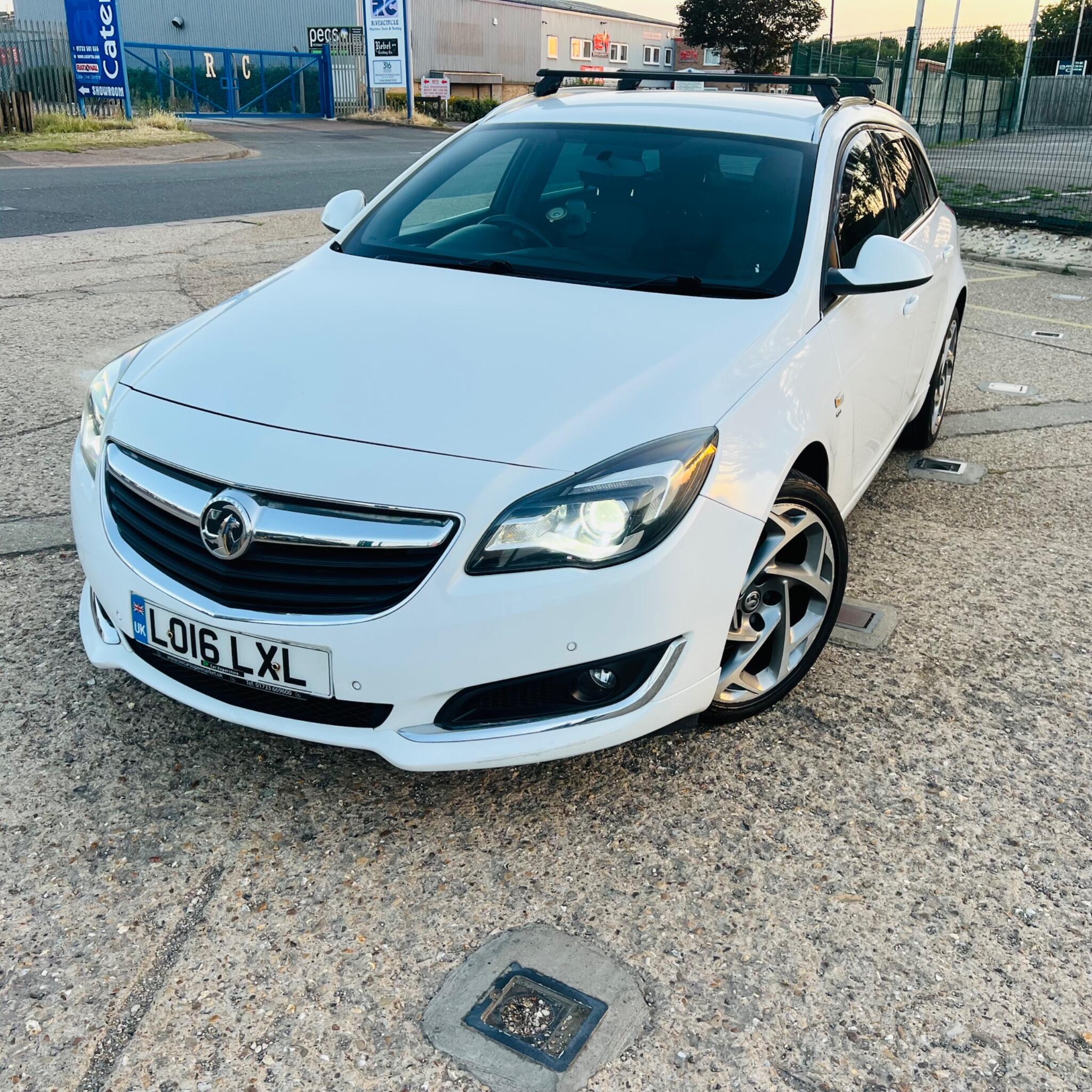 Vauxhall Insignia view 2
